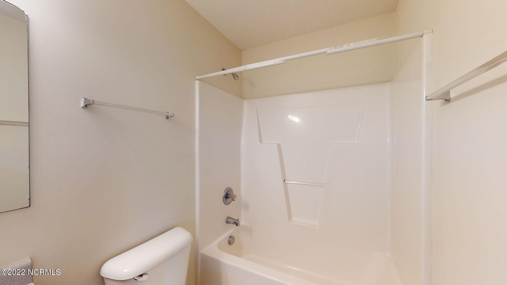 100550244 | Photo 22