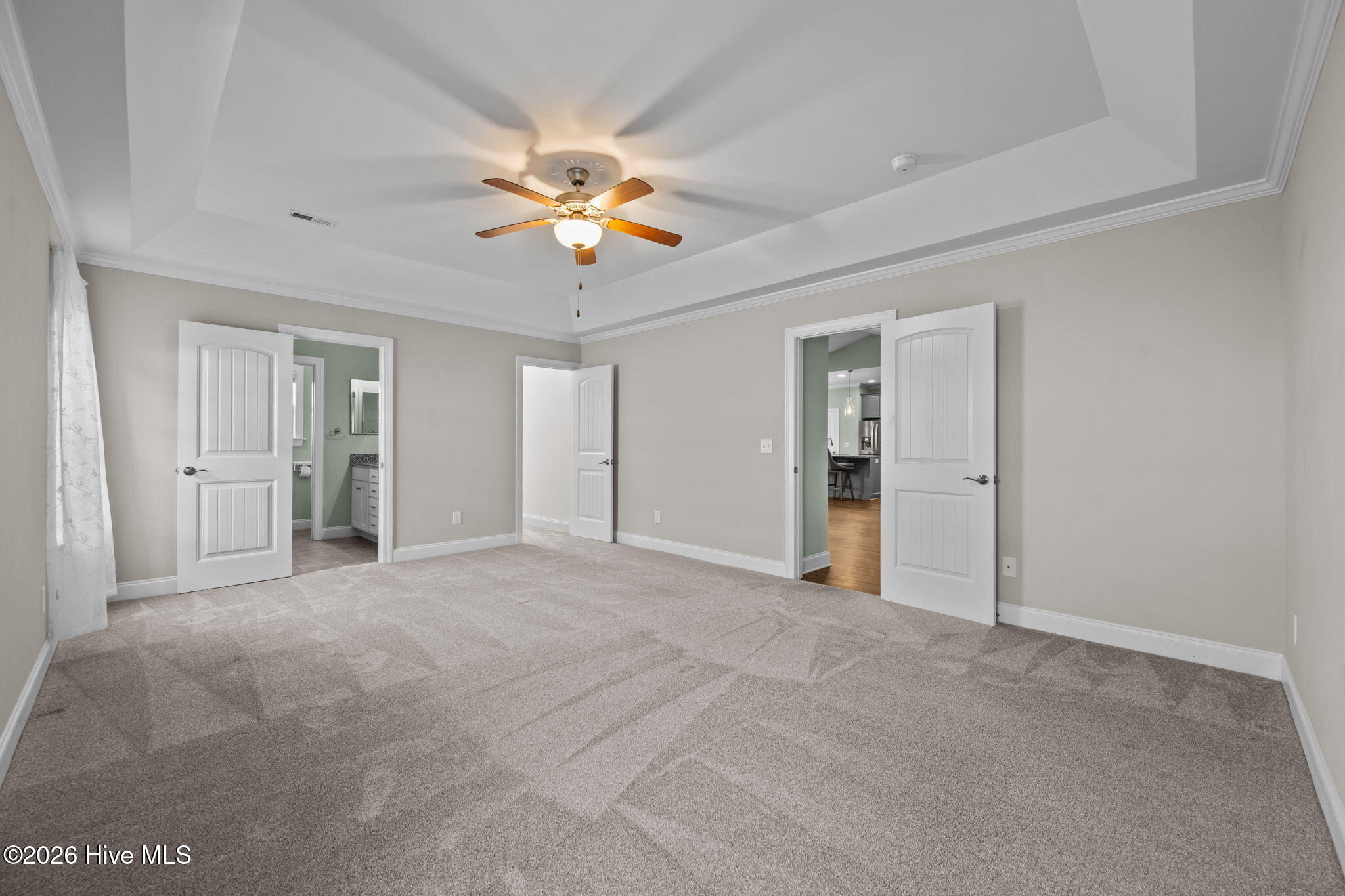 100557618 | Photo 34