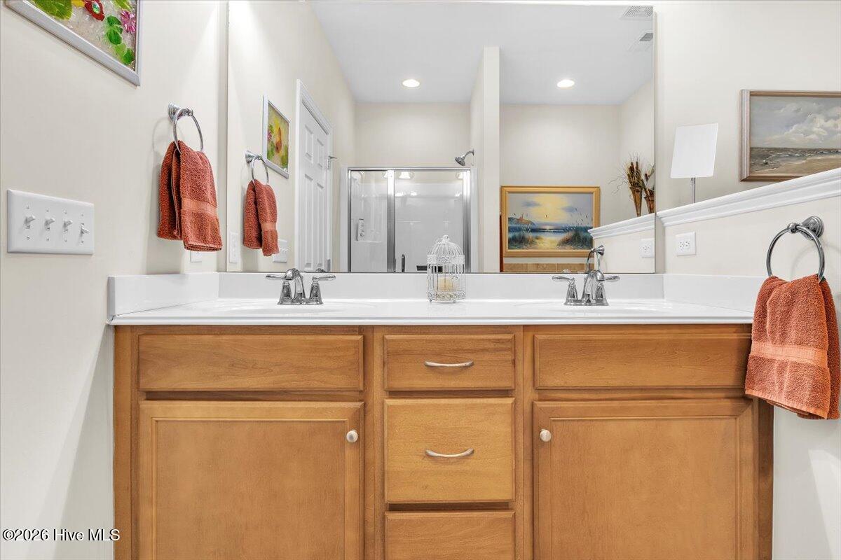 100549972 | Photo 34