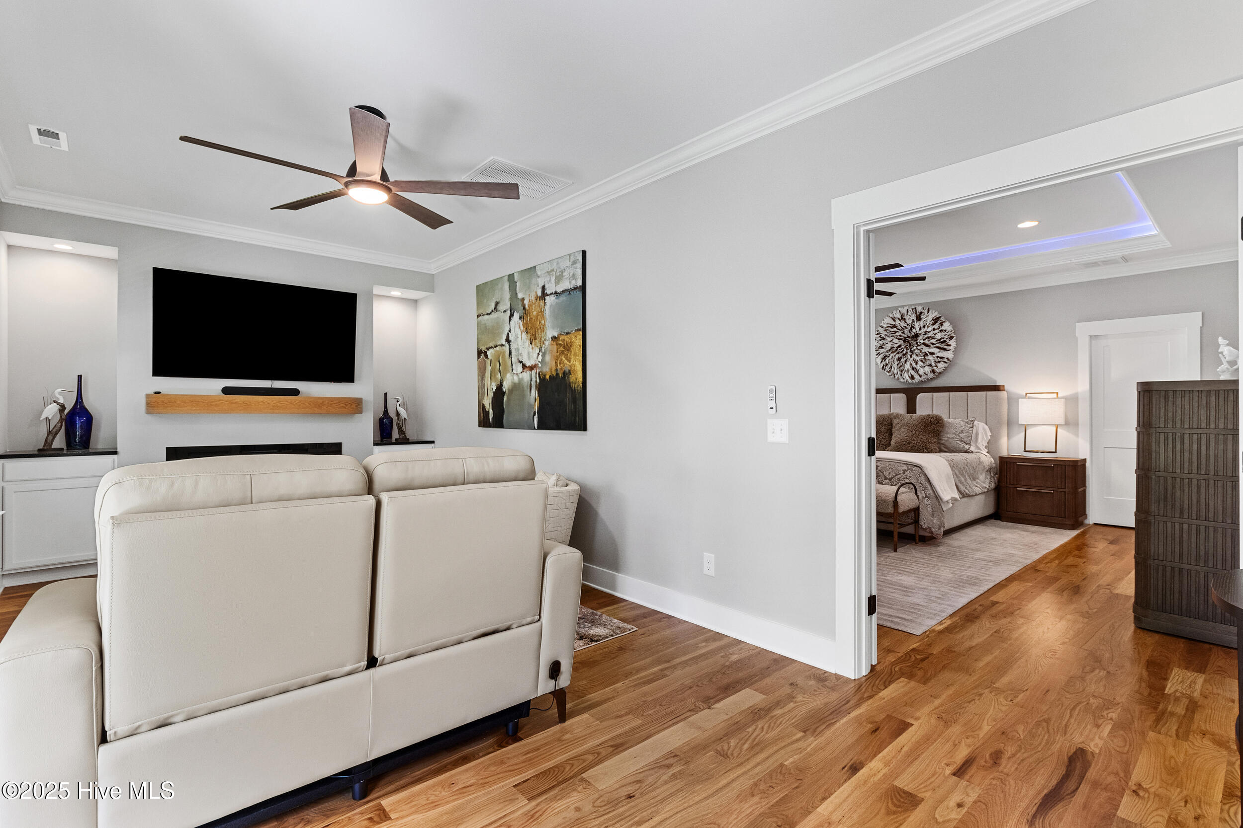 100561677 | Photo 27