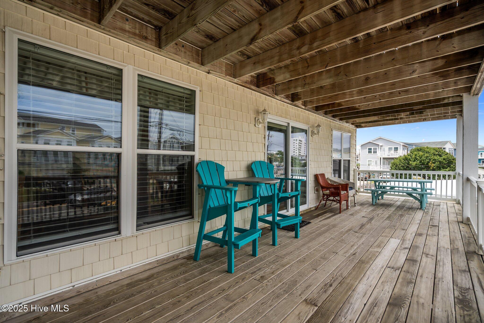 100517725 | Photo 63