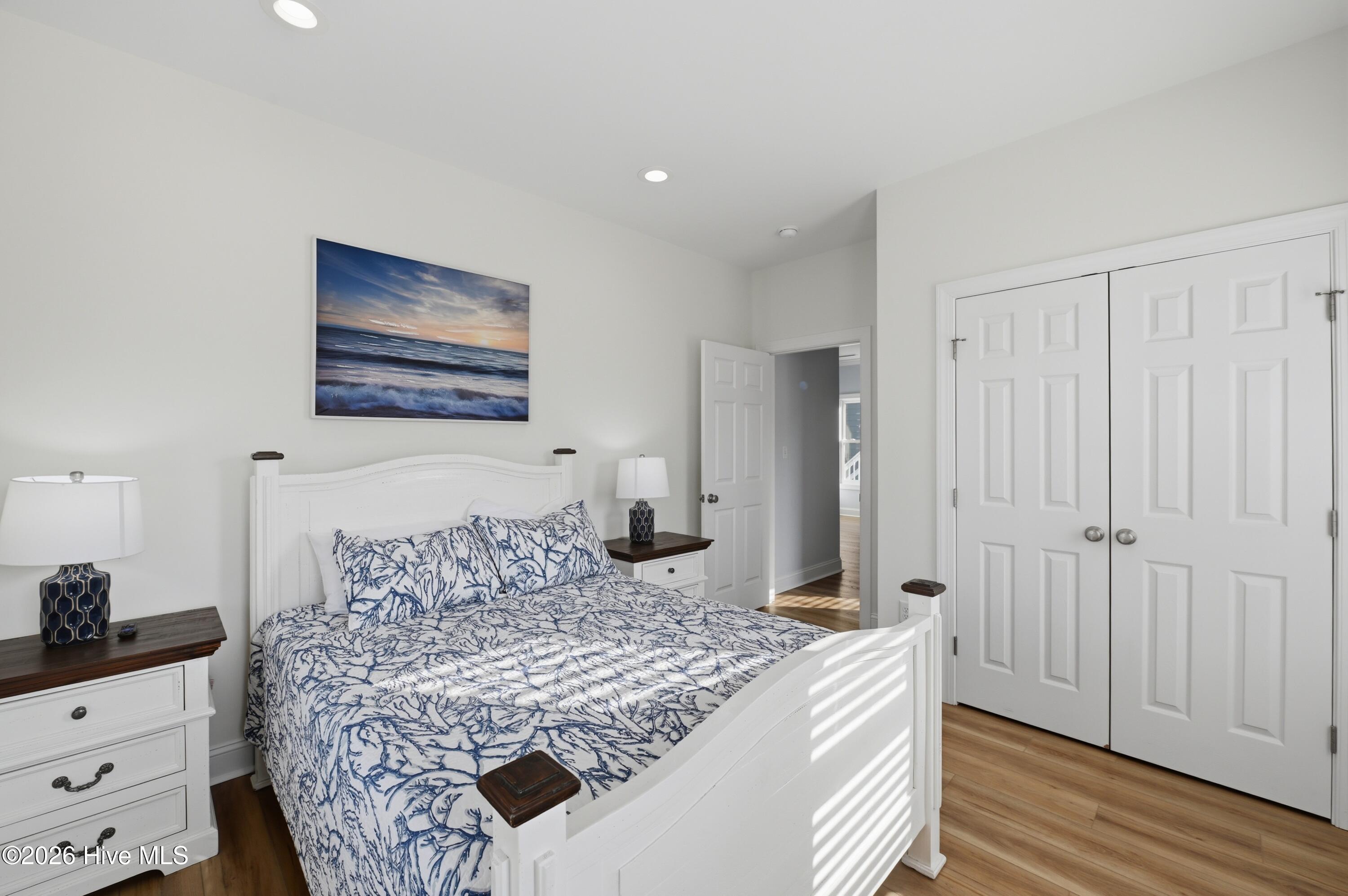 100561977 | Photo 36