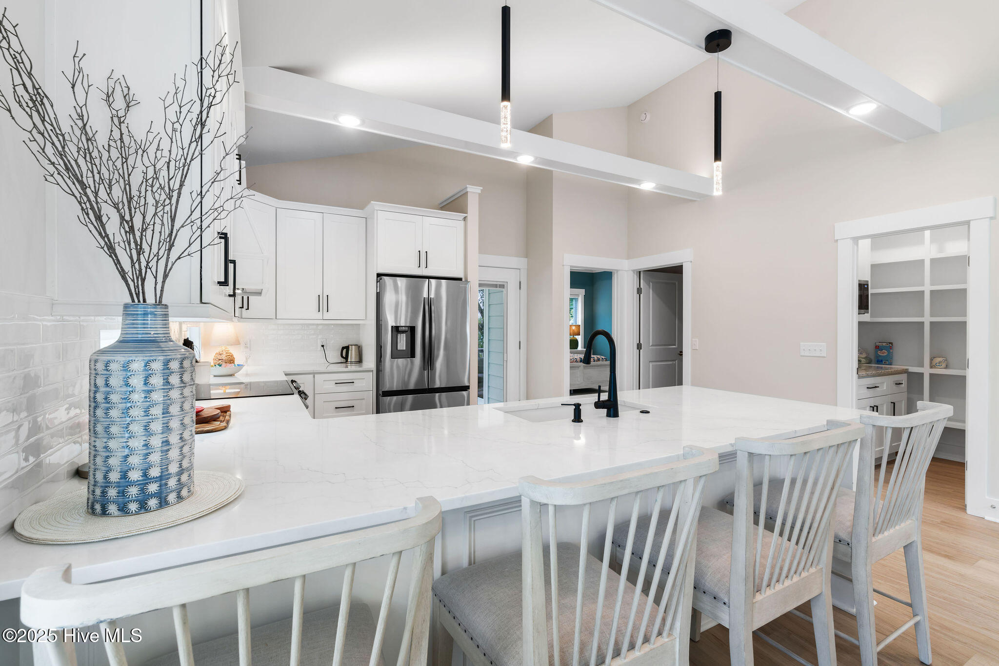 100555658 | Photo 20