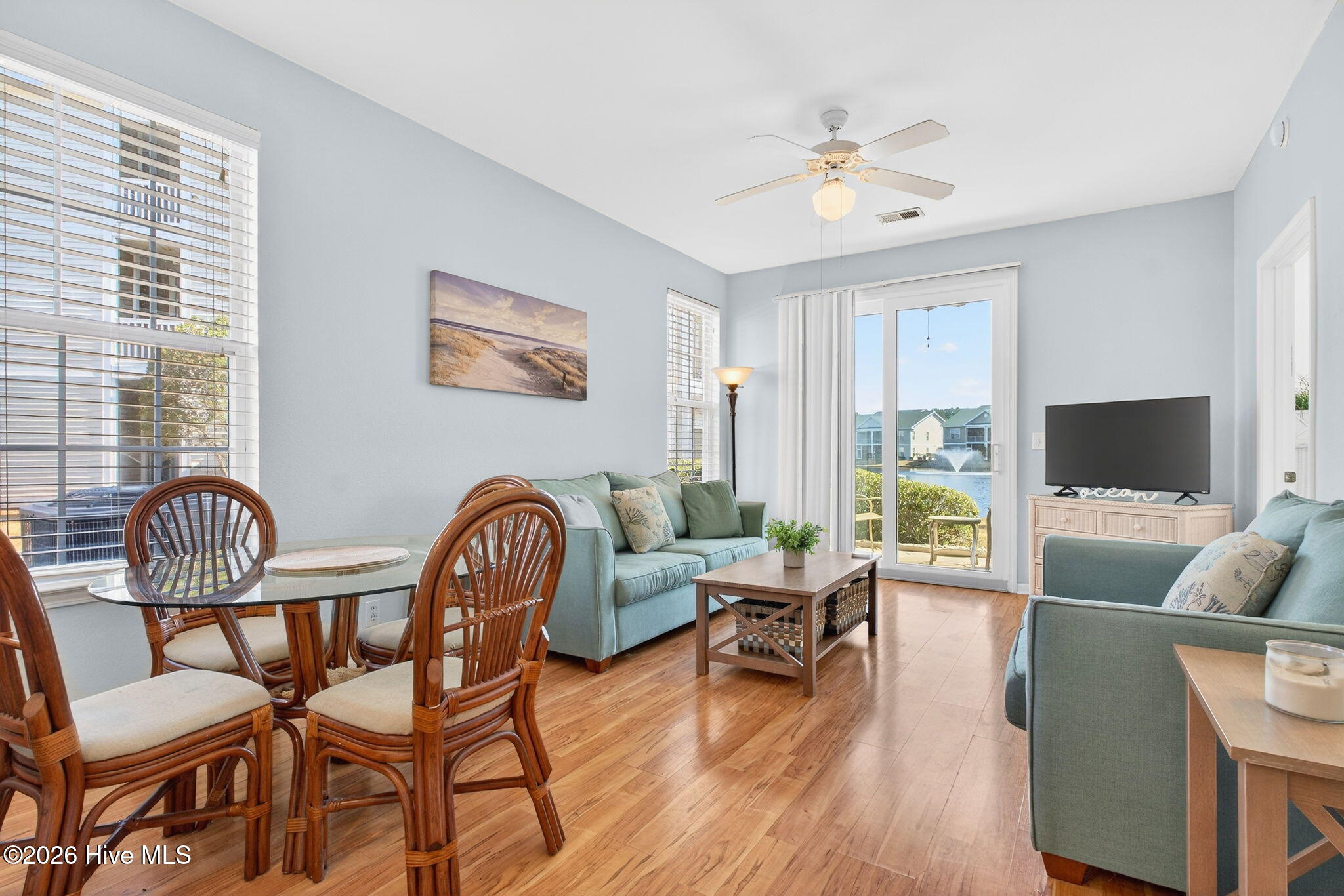 100559381 | Photo 15