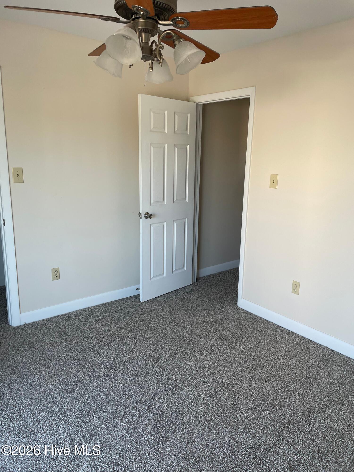 100560855 | Photo 10