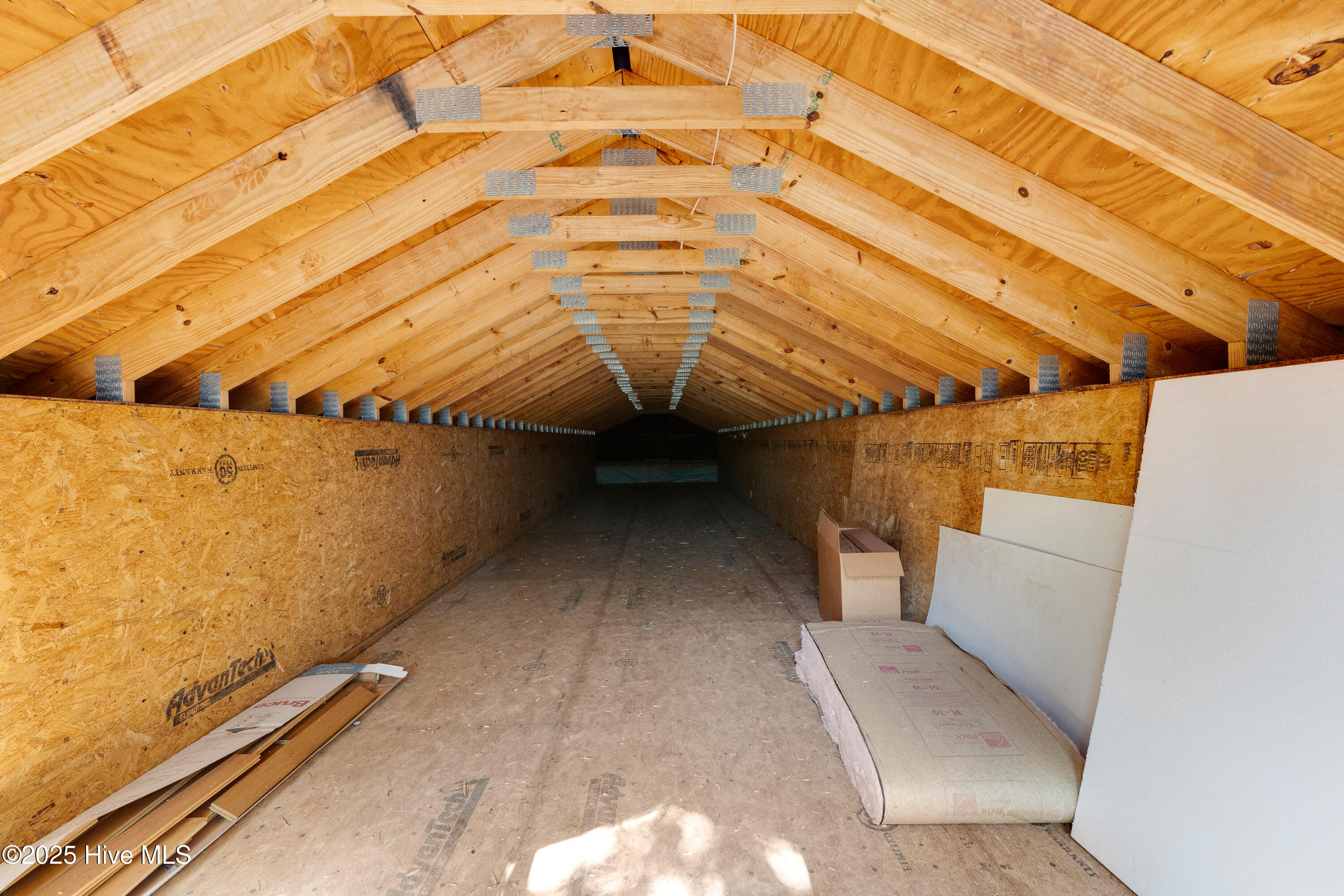 100538127 | Photo 49