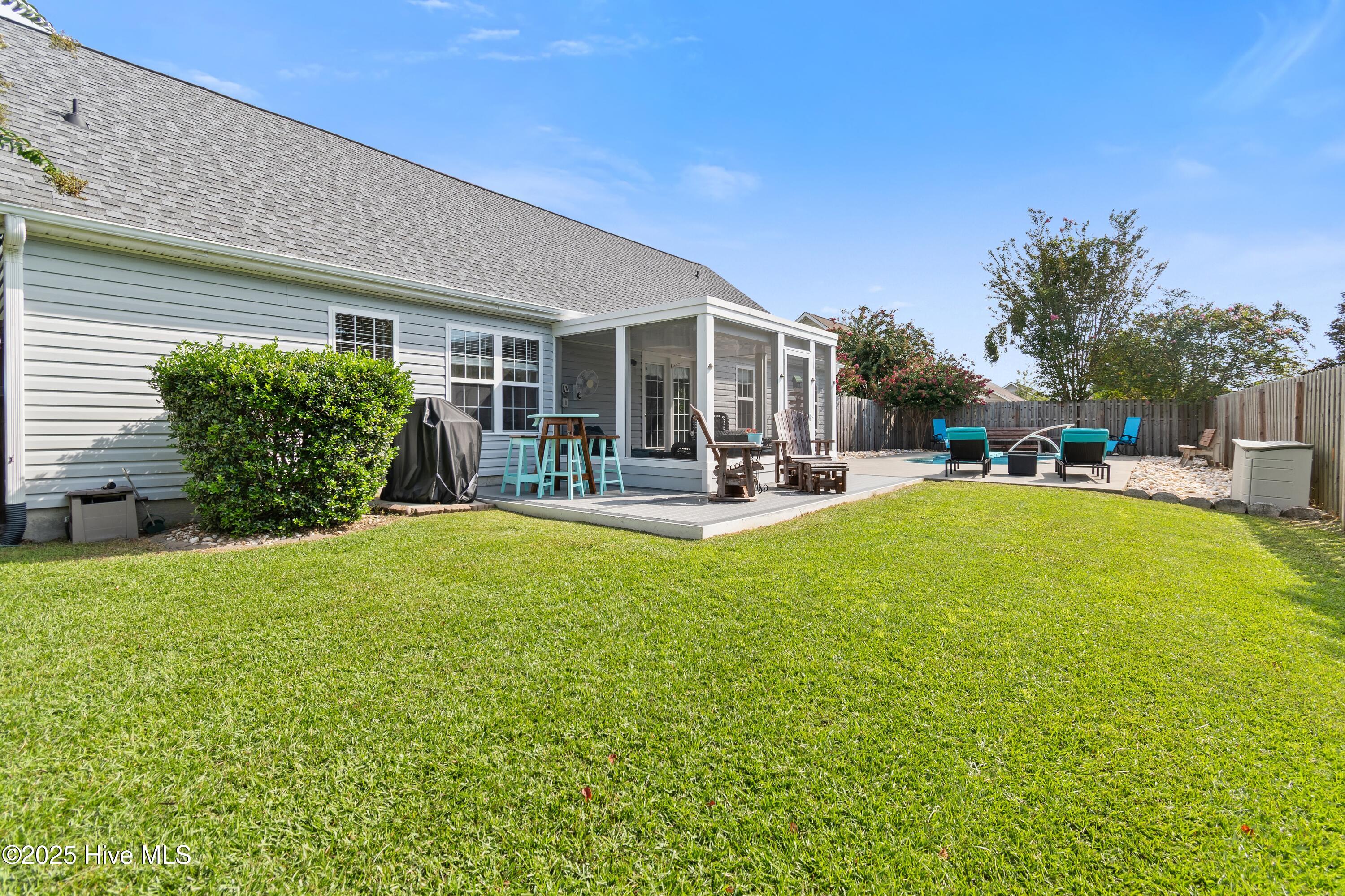 100526864 | Photo 44