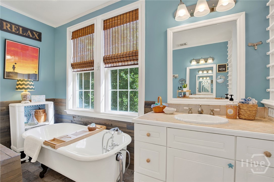 claw foot tub