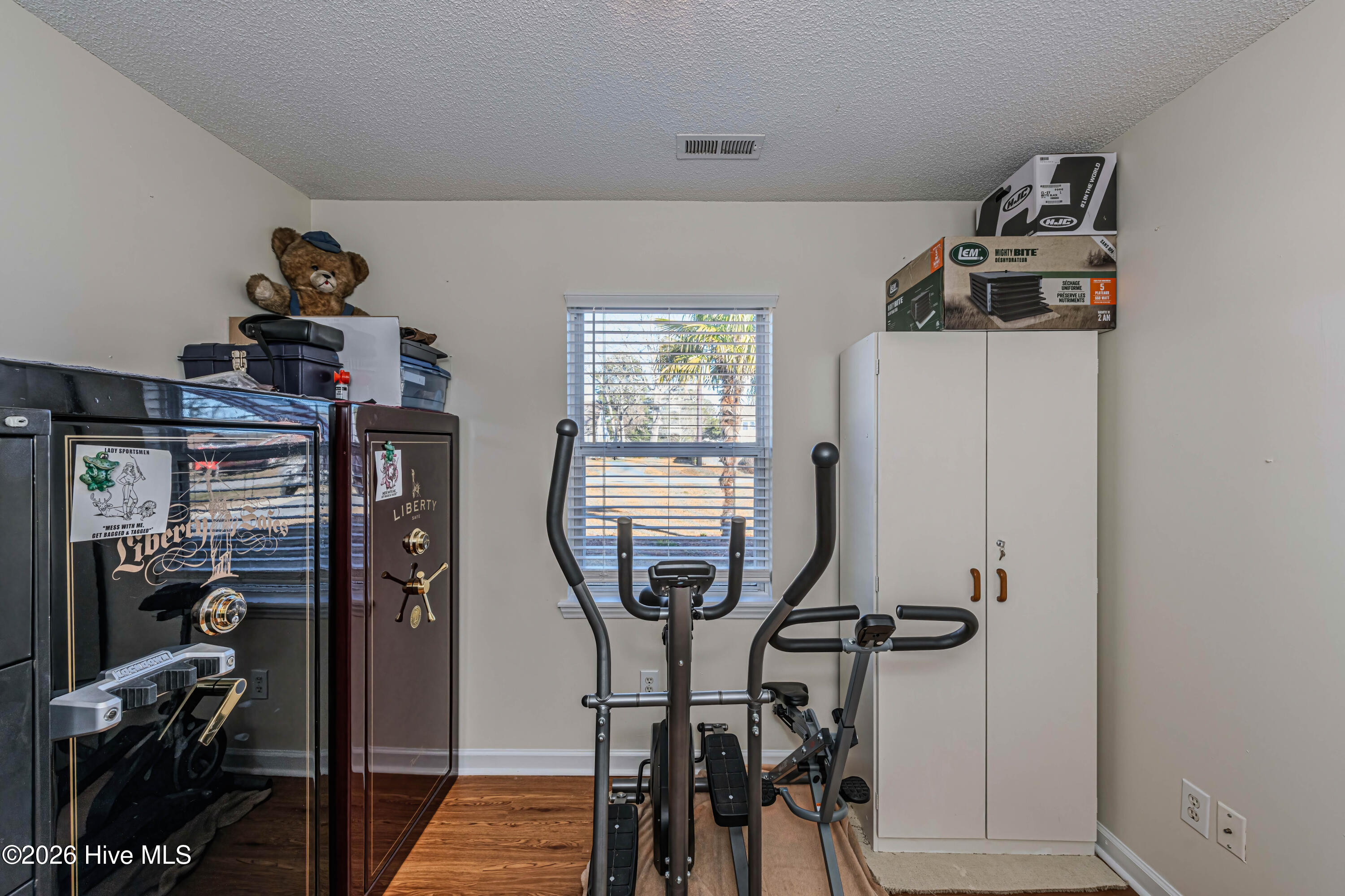 100550368 | Photo 30