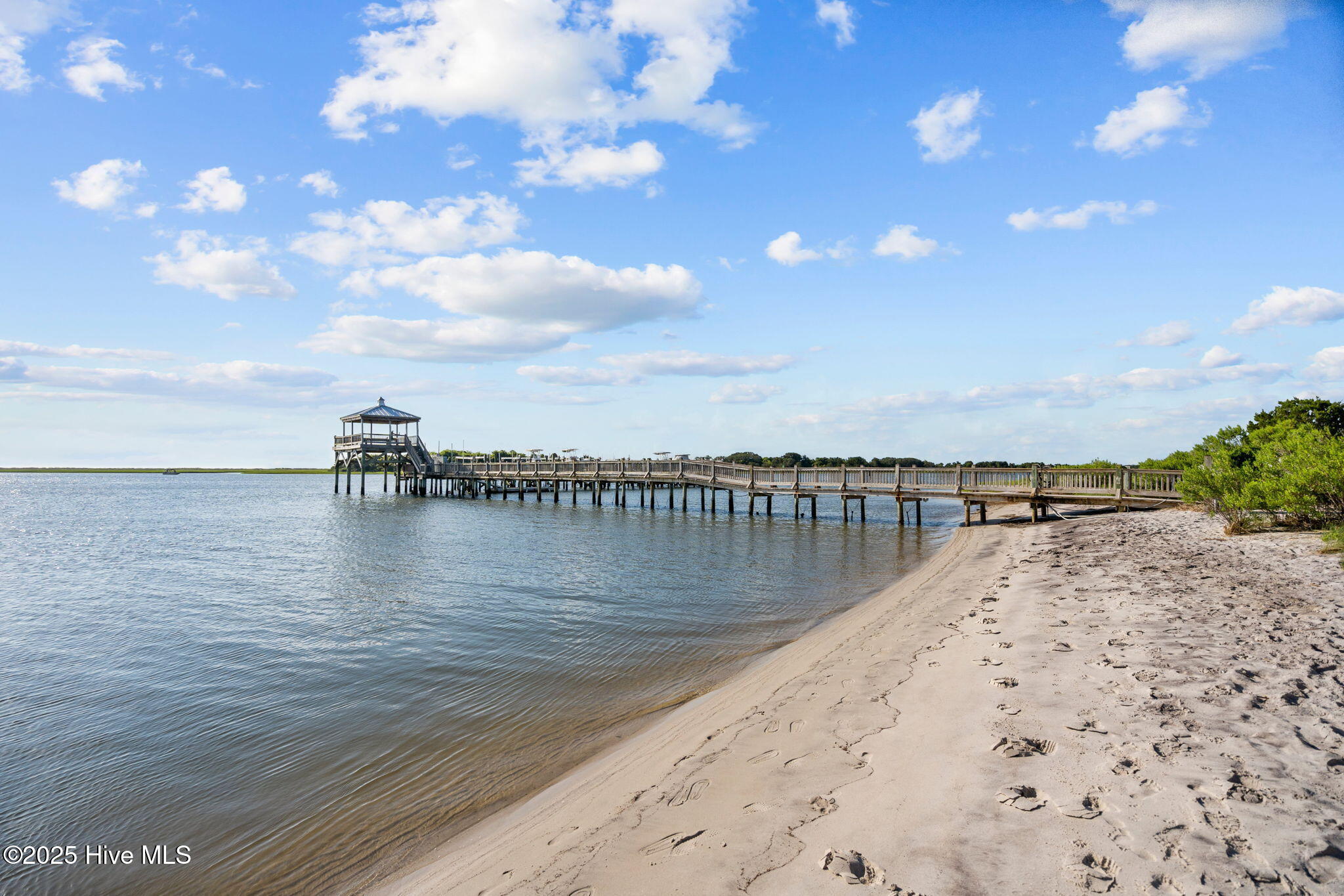 100546200 | Photo 24