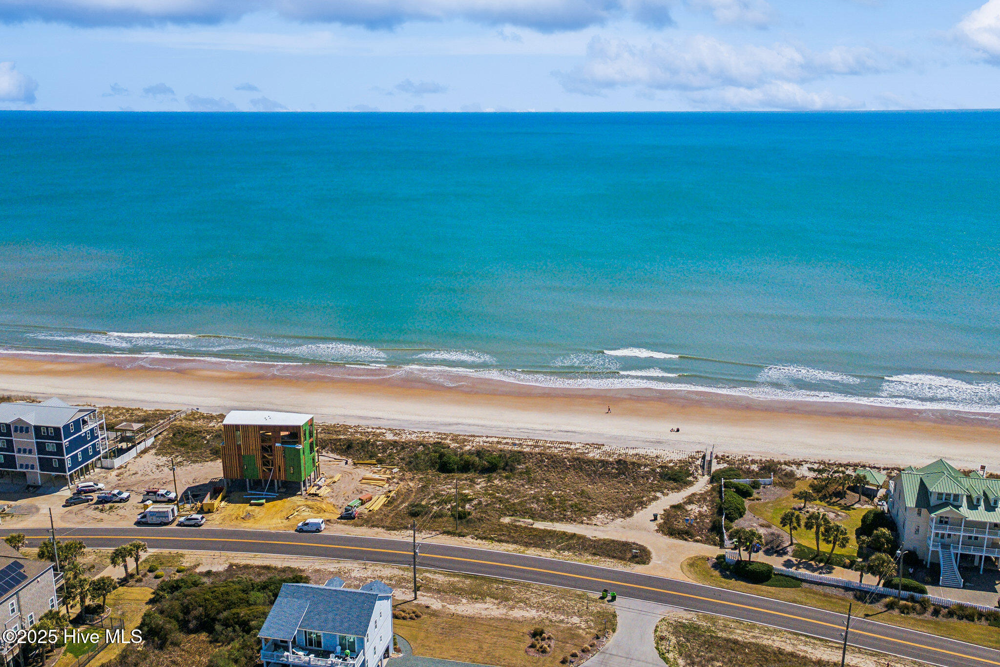 100527333 | Photo 14