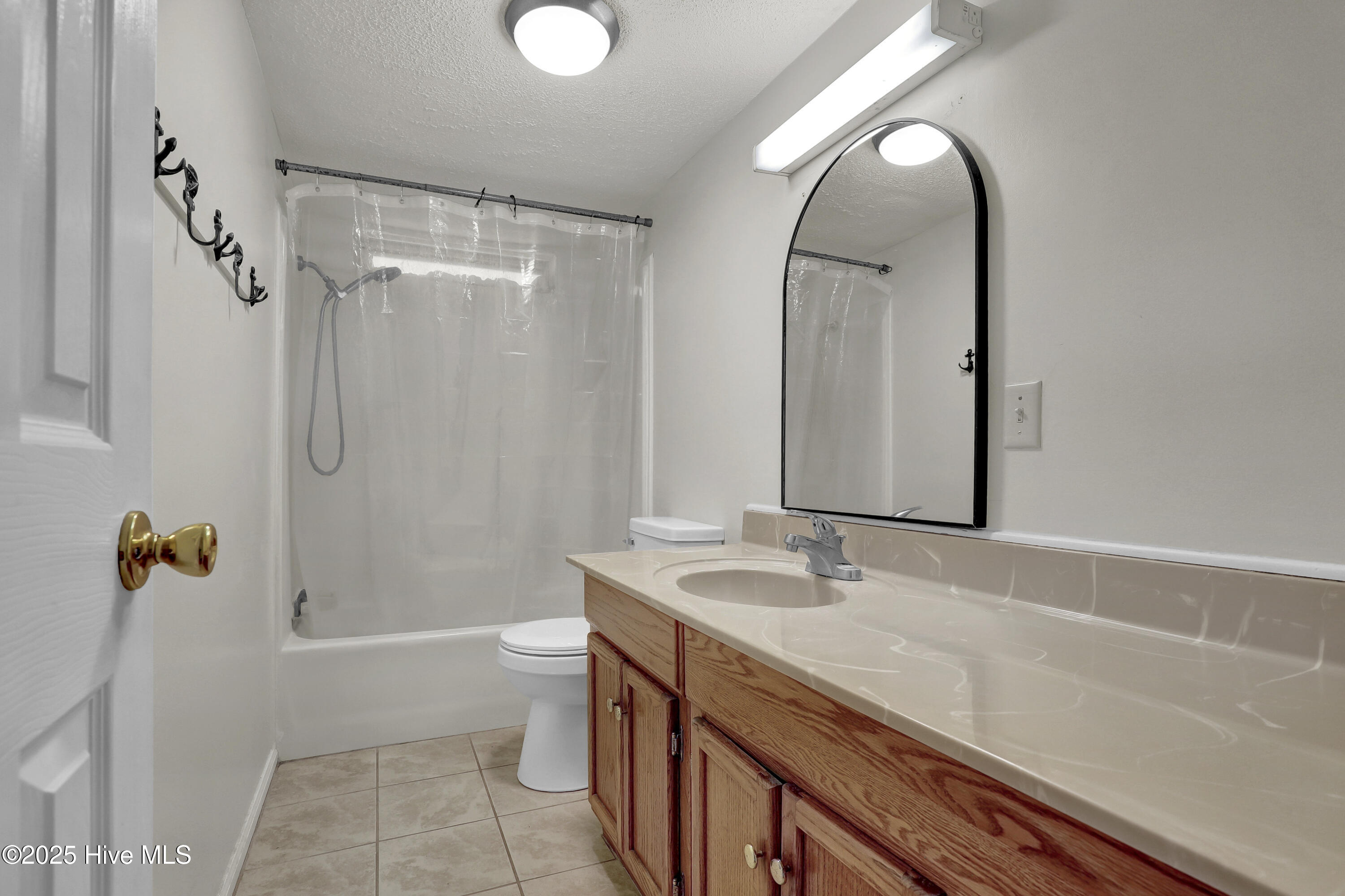 100567322 | Photo 23