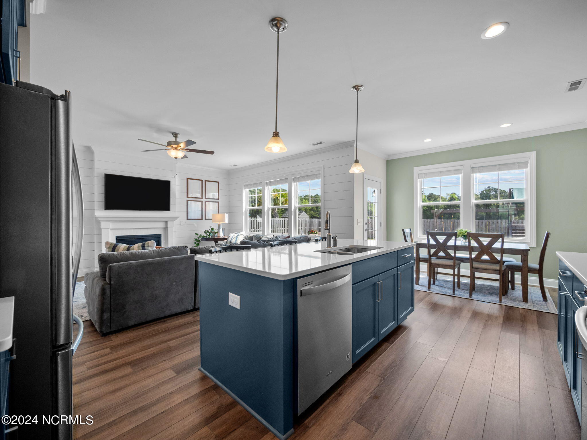 100564984 | Photo 13