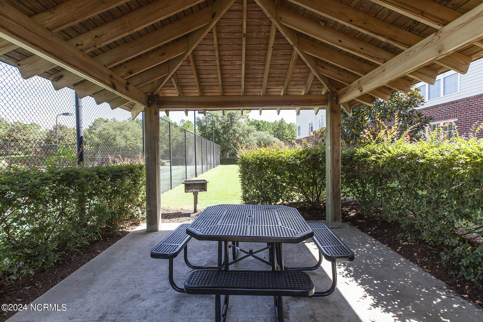 100463737 | Photo 26