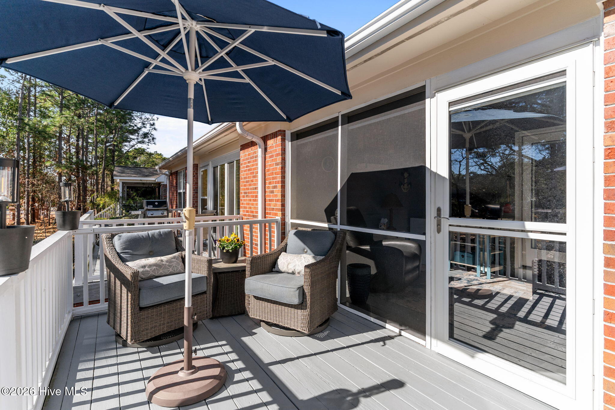 100550707 | Photo 37