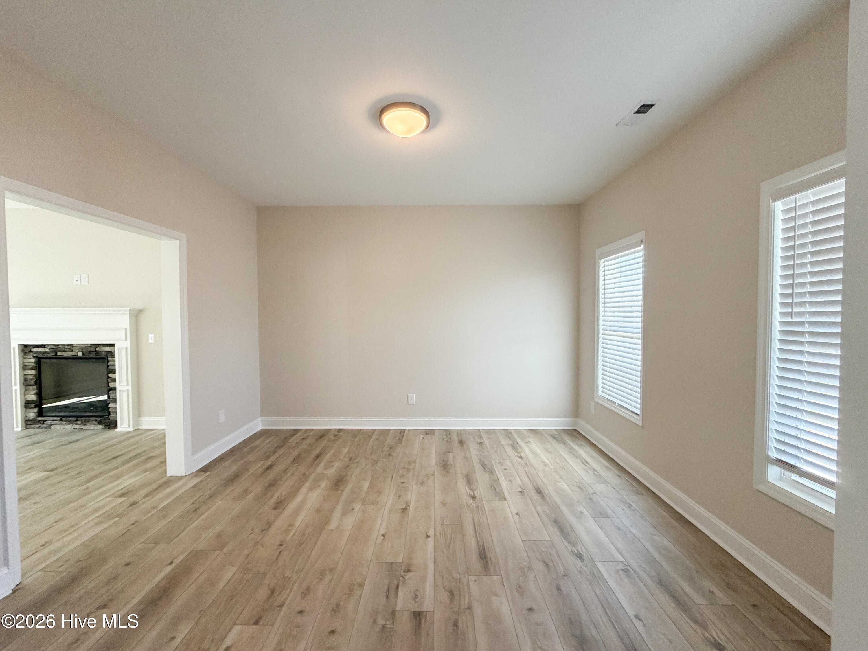 100552210 | Photo 12