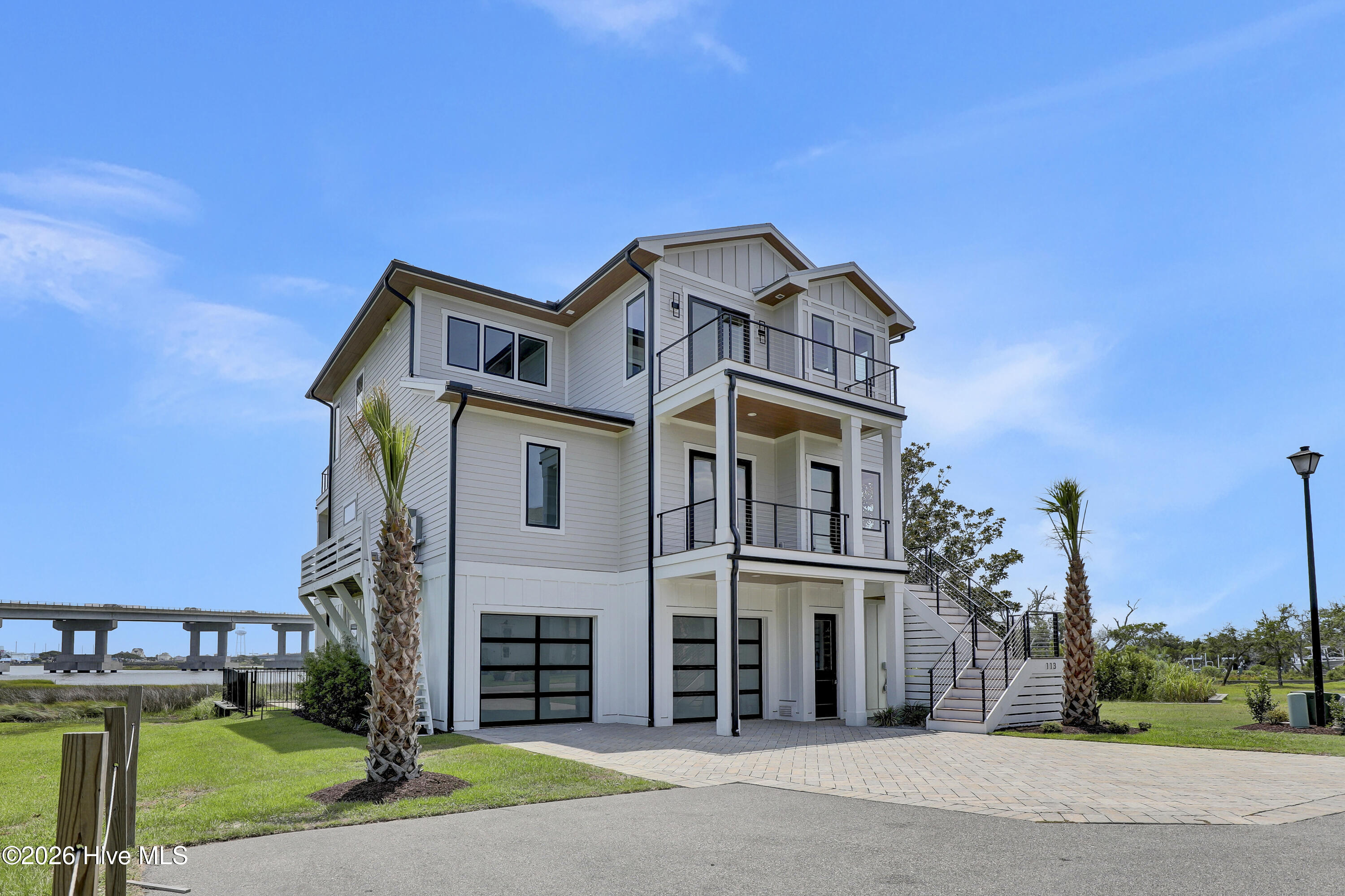 3rd image of 113 Diamond Pt Ct, Surf City, NC 28445 | MLS# 100556414