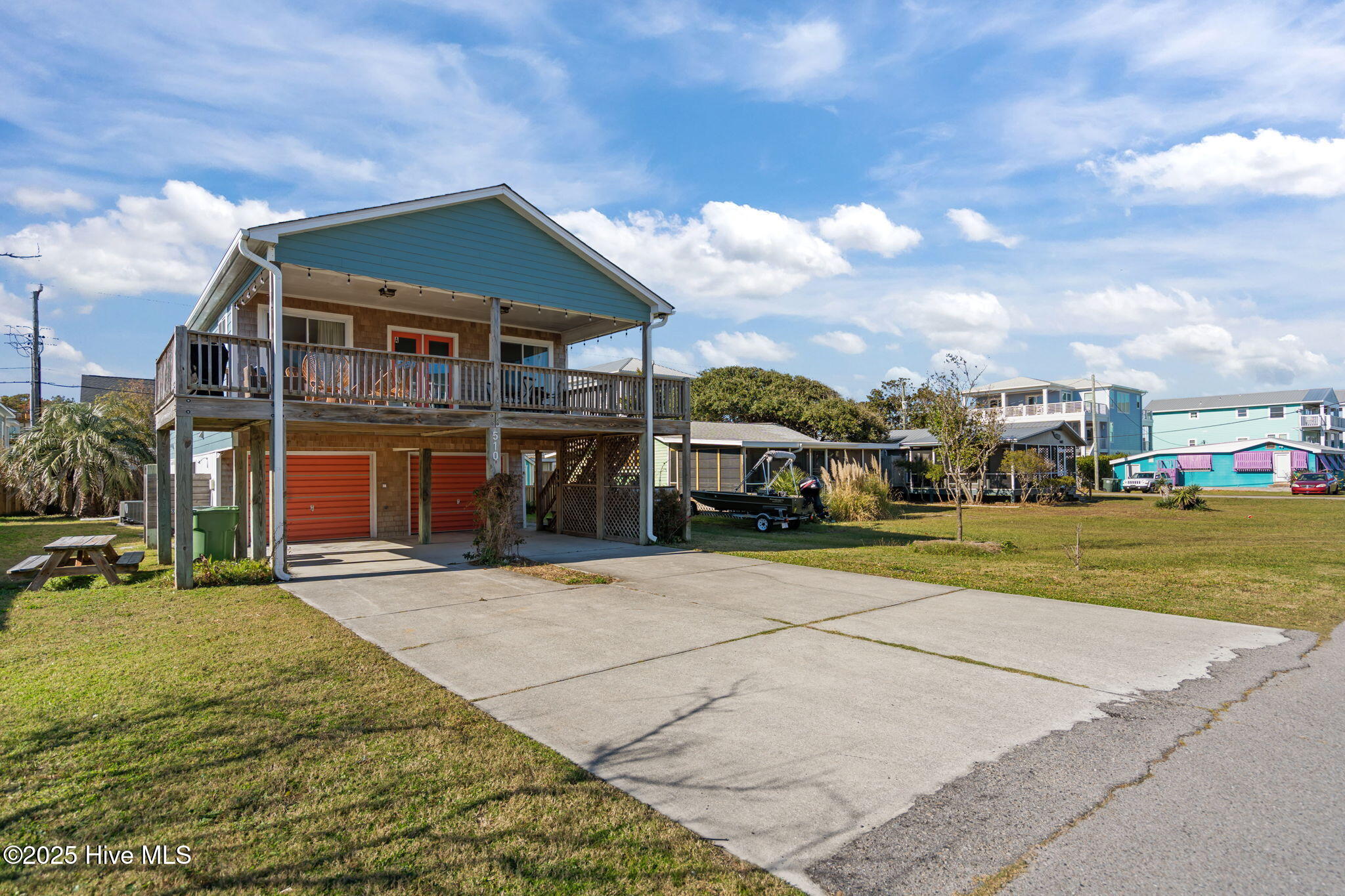 100541863 | Photo 64