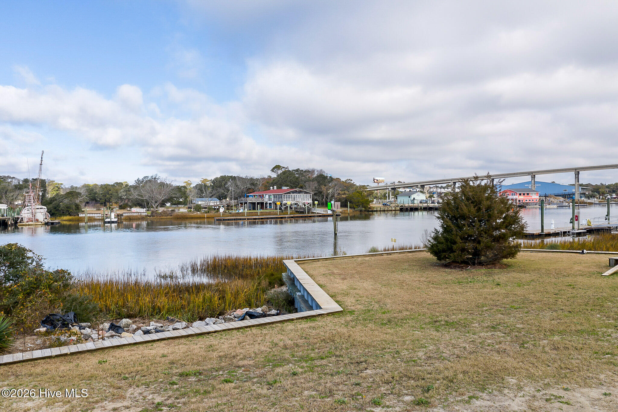 100568151 | Photo 36