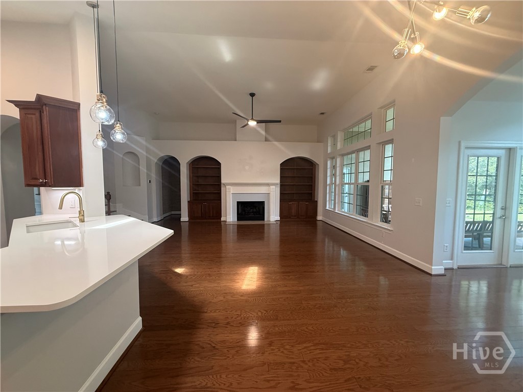 Kitchen/living area
