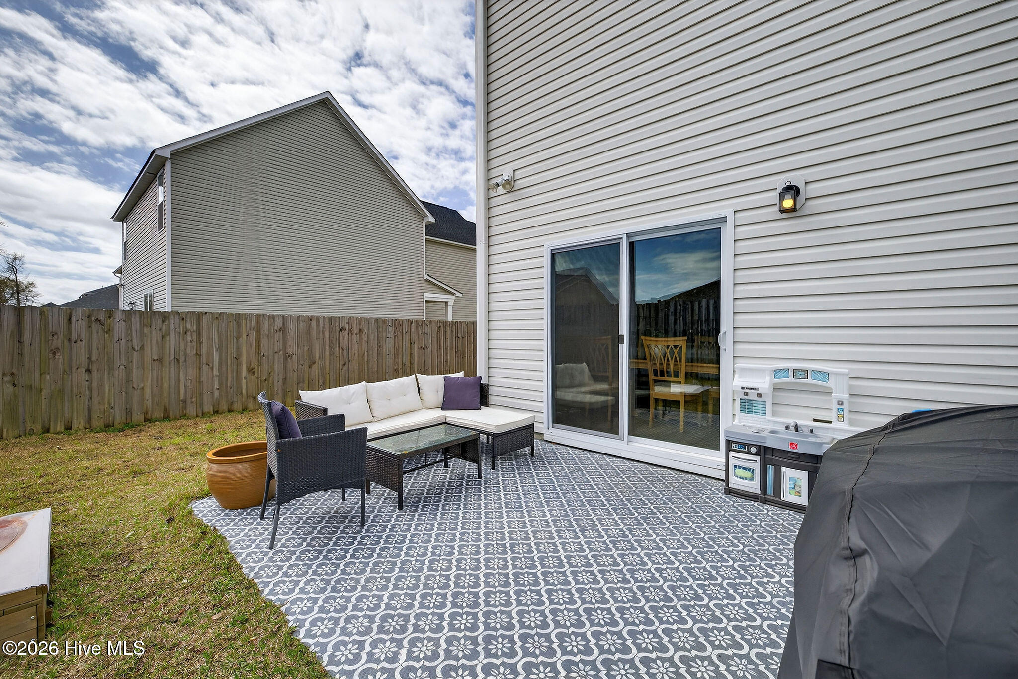 100563474 | Photo 32