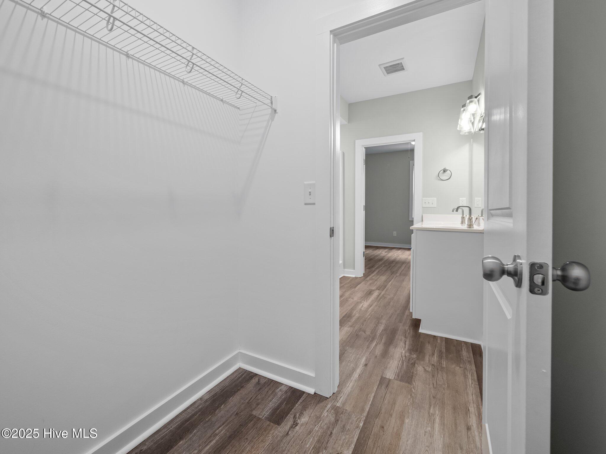 100486624 | Photo 17