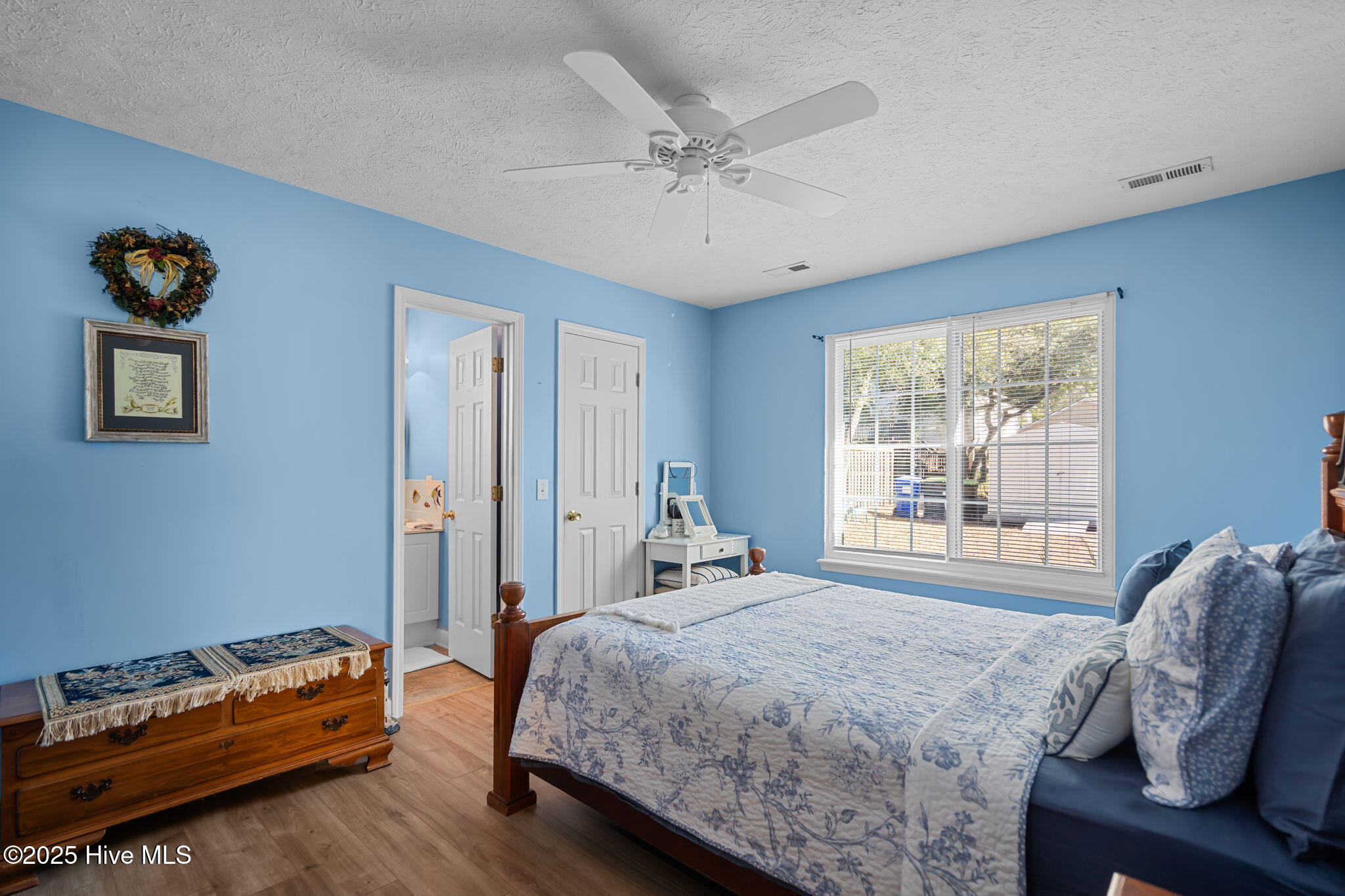 118 NE 31st Street, Oak Island, NC 28465 – photo 22: 37-web-or-mls-IMG_4648