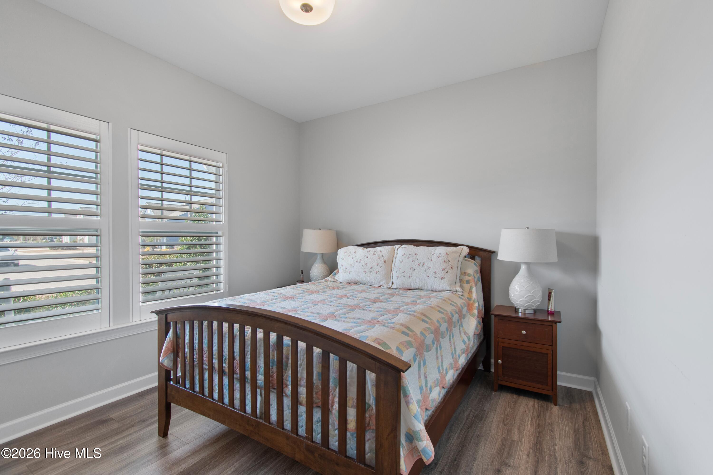 100559235 | Photo 32