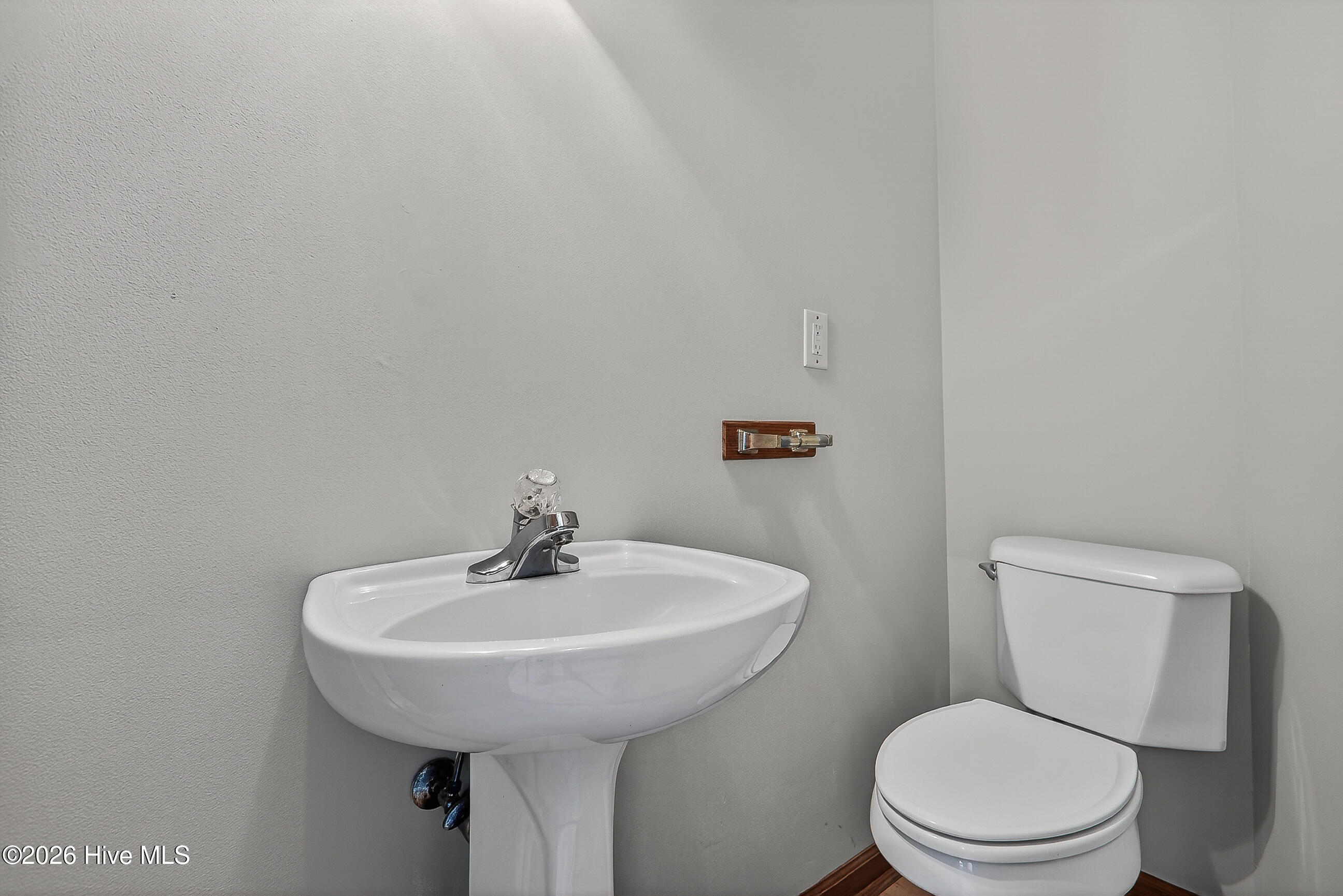 2732 White Oak River Road,Maysville