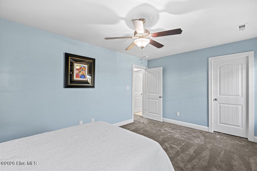 100565608 | Photo 26