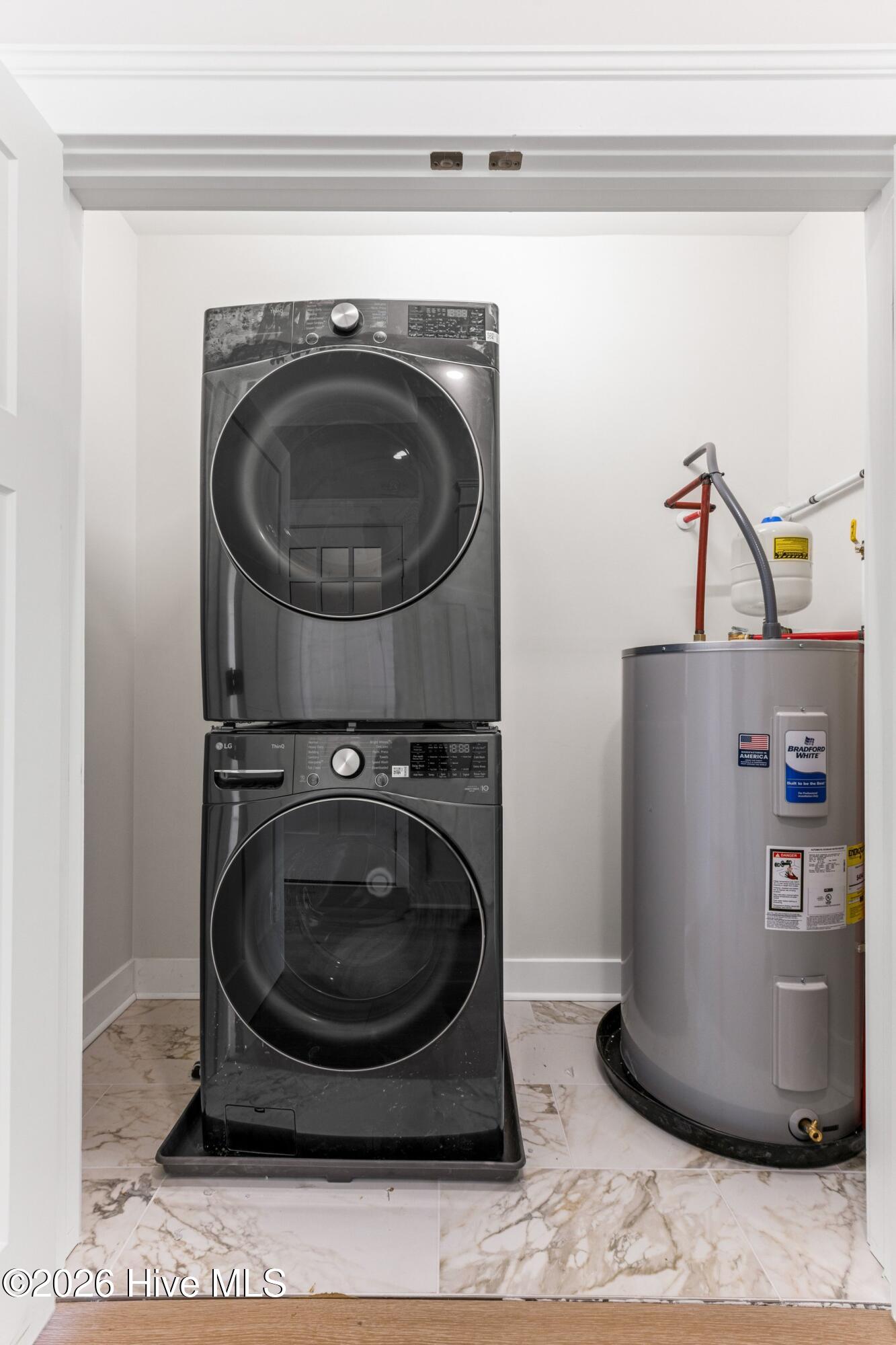 100561823 | Photo 49