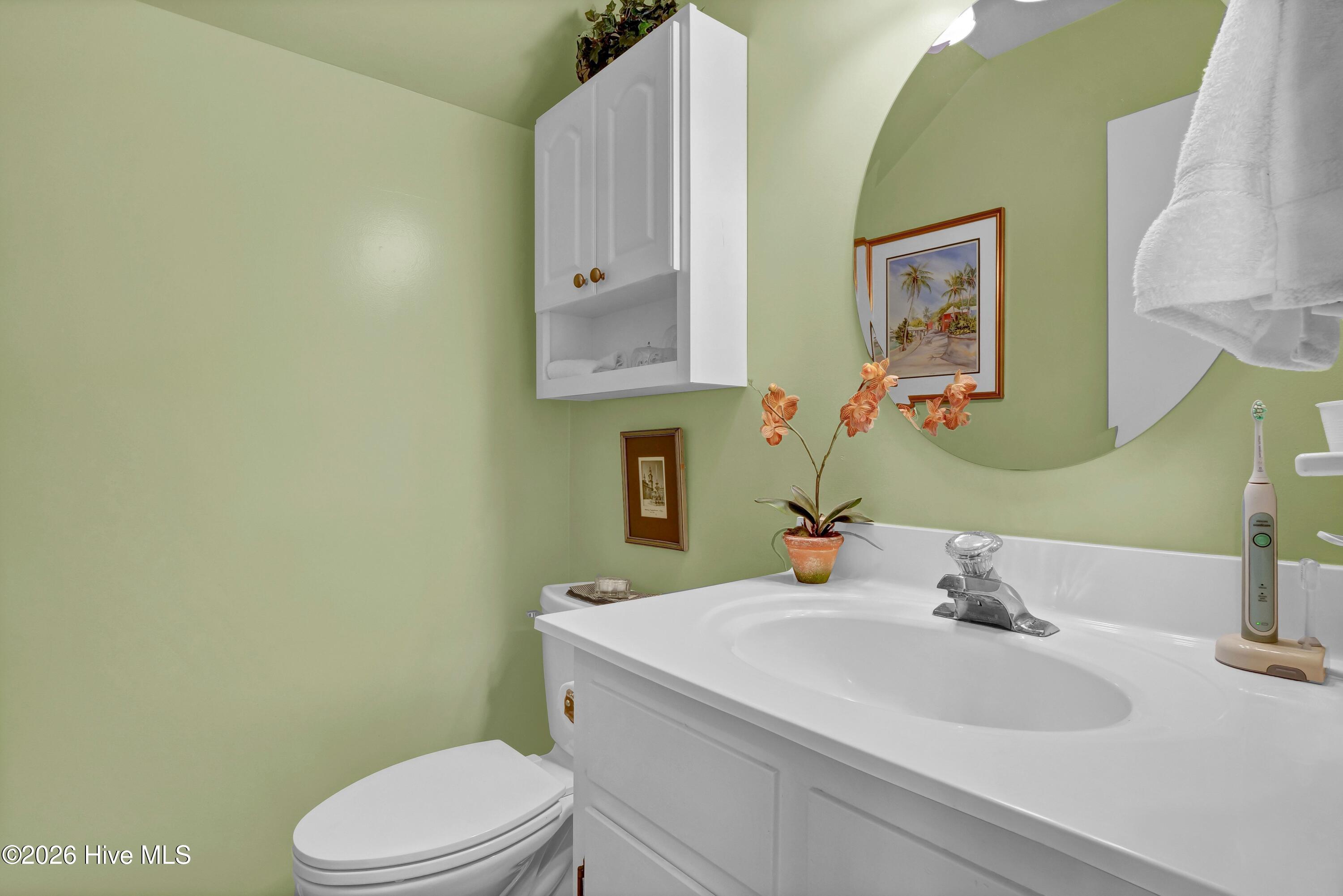 100562468 | Photo 22