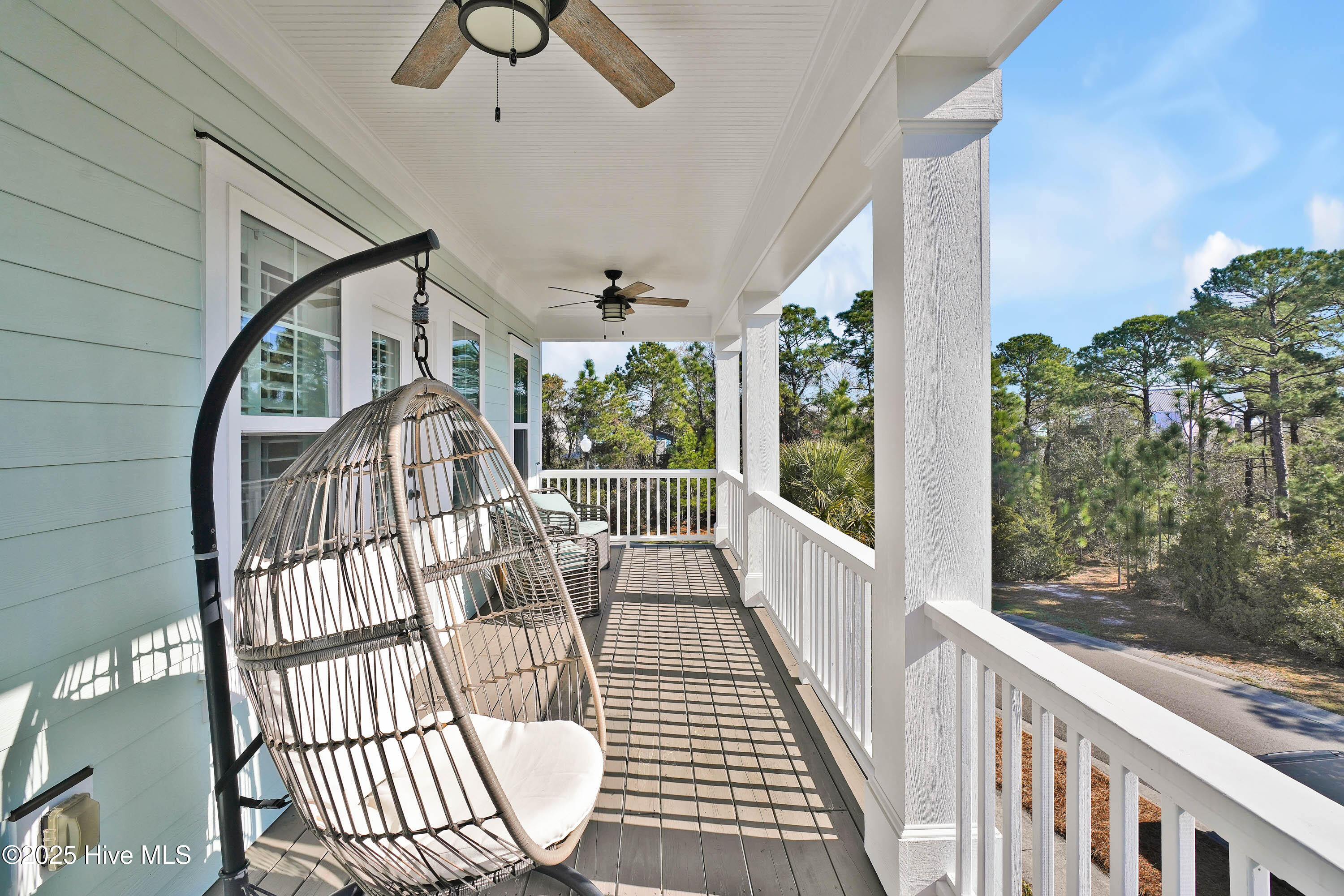 100552715 | Photo 27