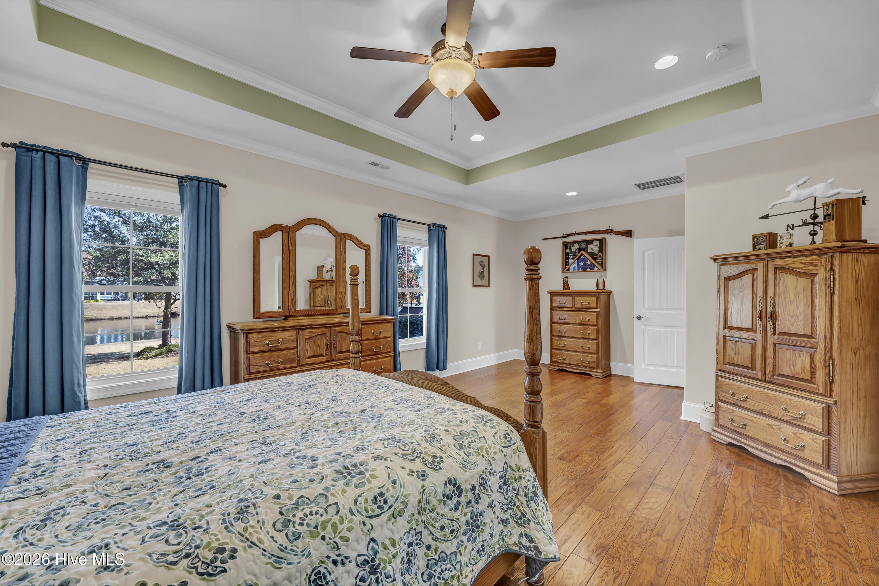 100554141 | Photo 14