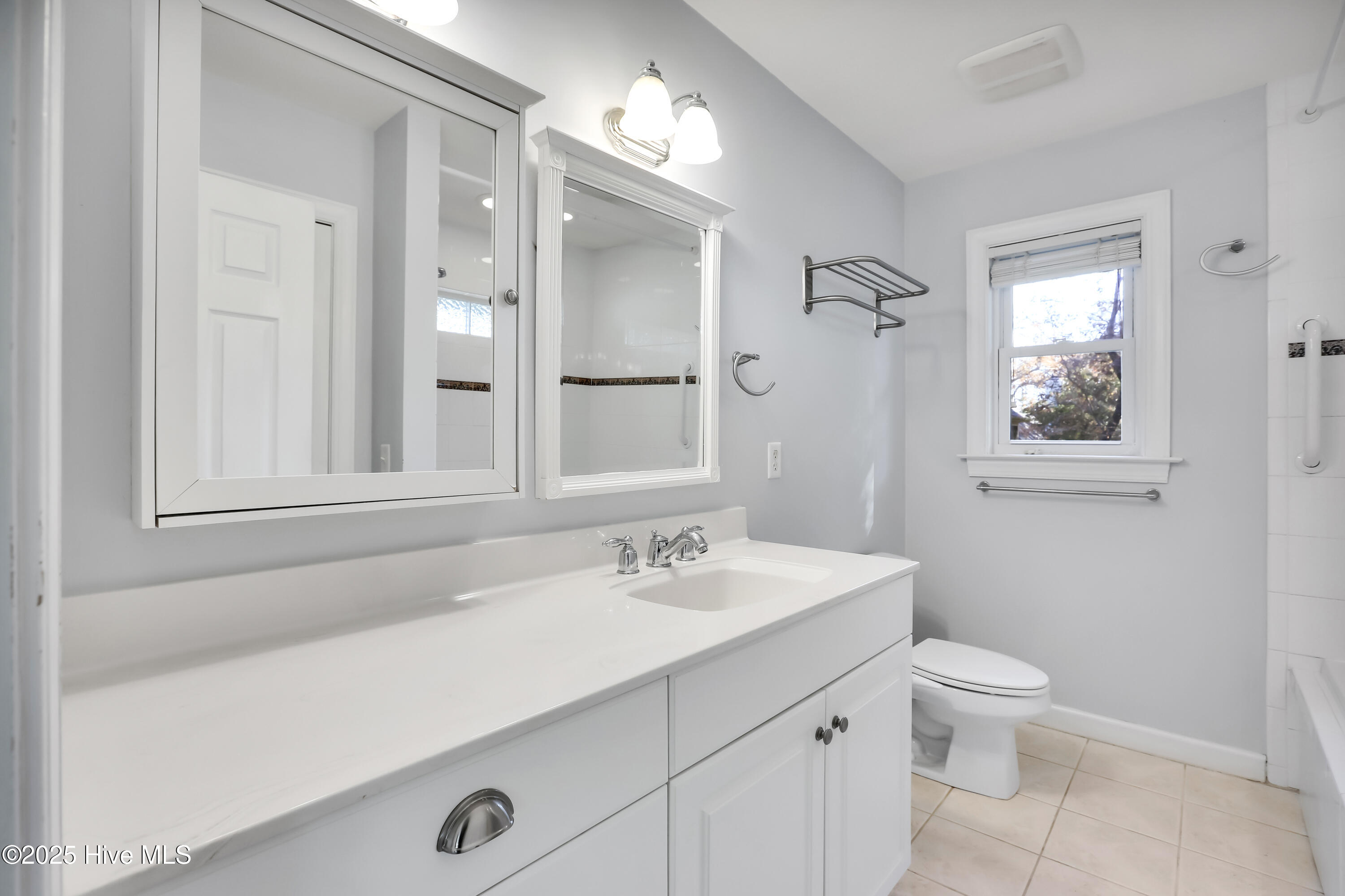 100543025 | Photo 25