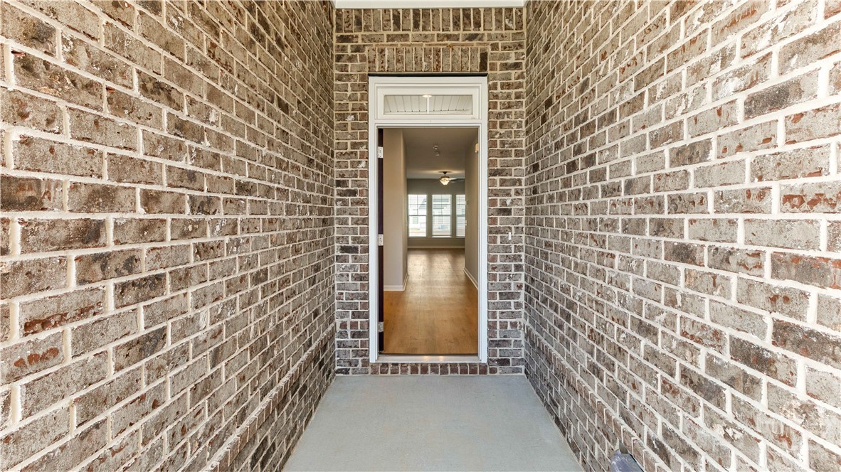 Photo 3 of Single family home for sale at 108 Peabody St, Savannah, GA 31407 | MLS# SA313280 | Listing updated on 2026-09-16