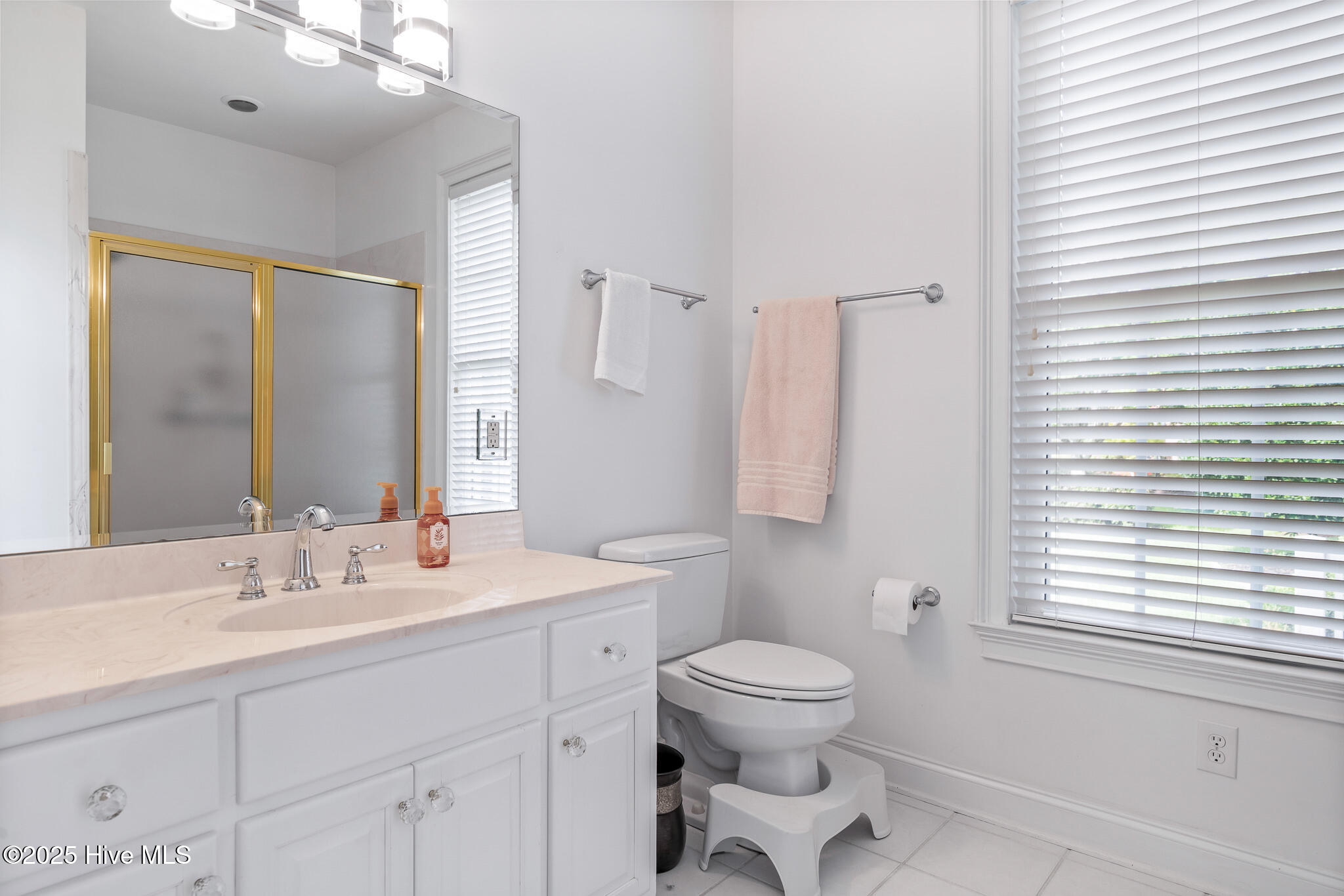 100528098 | Photo 29