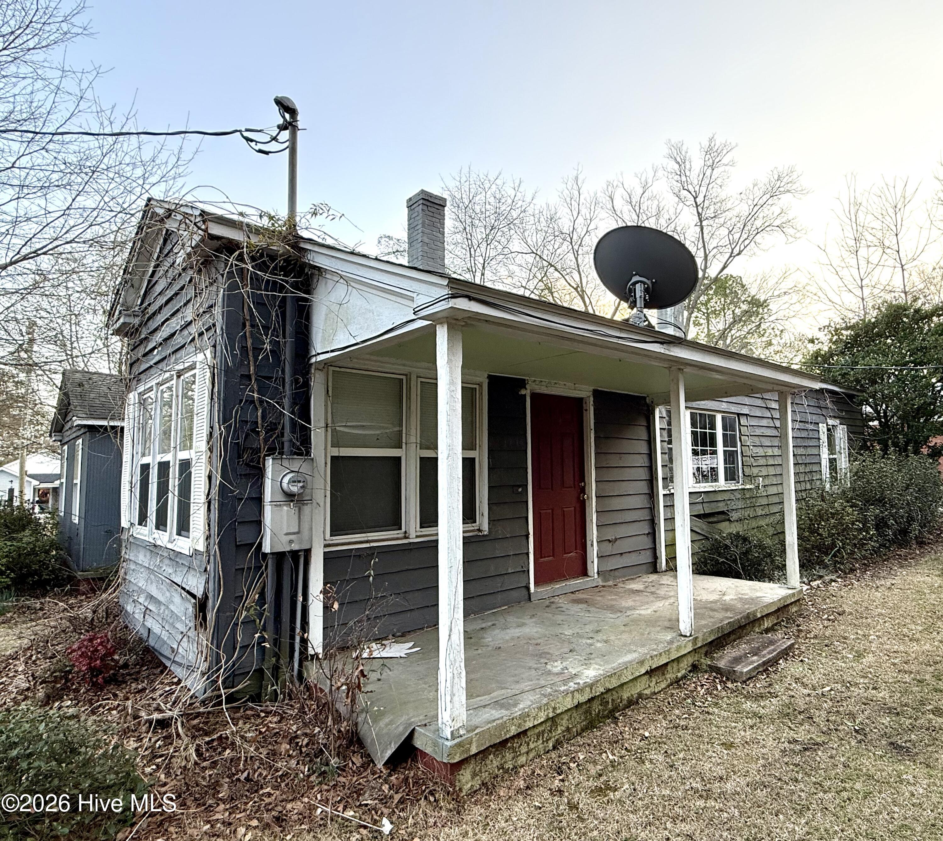 Homes for sale in Roseboro, NC | 309 E Roseboro St, Roseboro, NC 28382 | MLS# 100561882