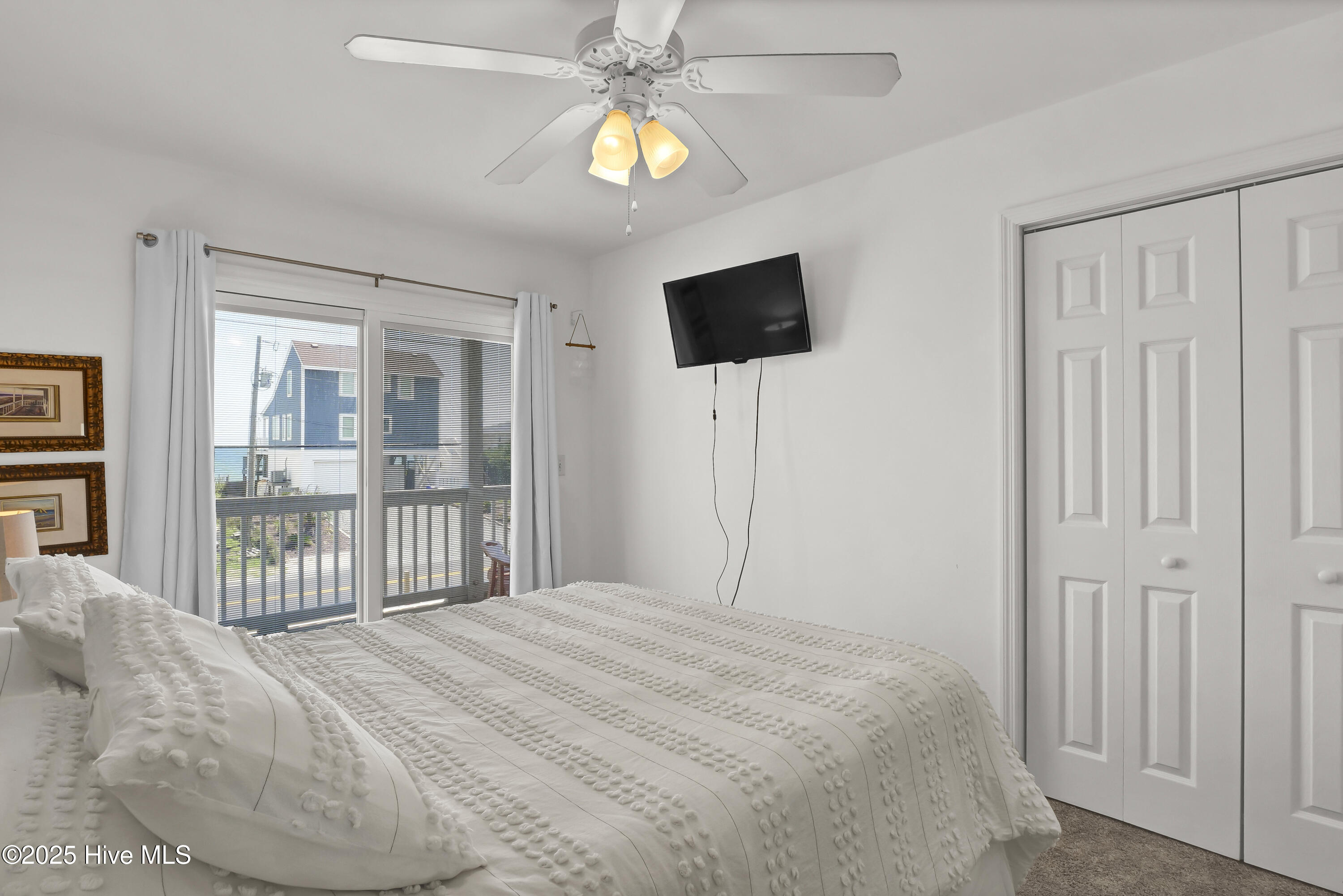 100521300 | Photo 22