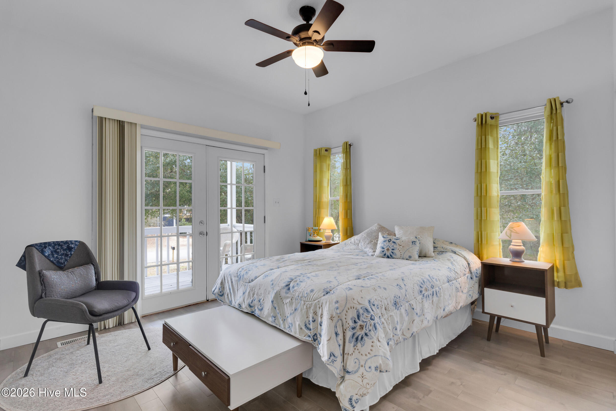 100557877 | Photo 14