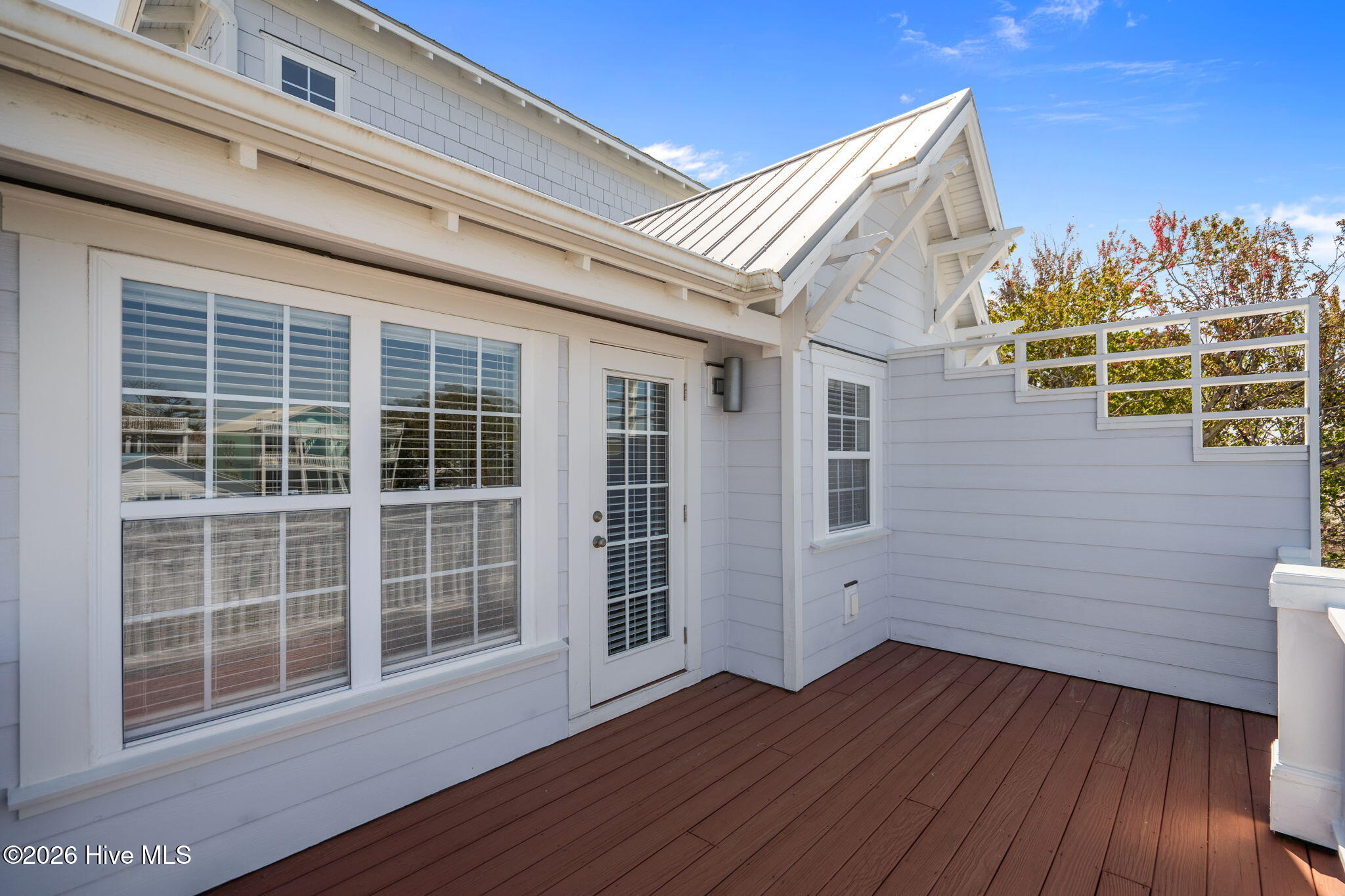 100561147 | Photo 41