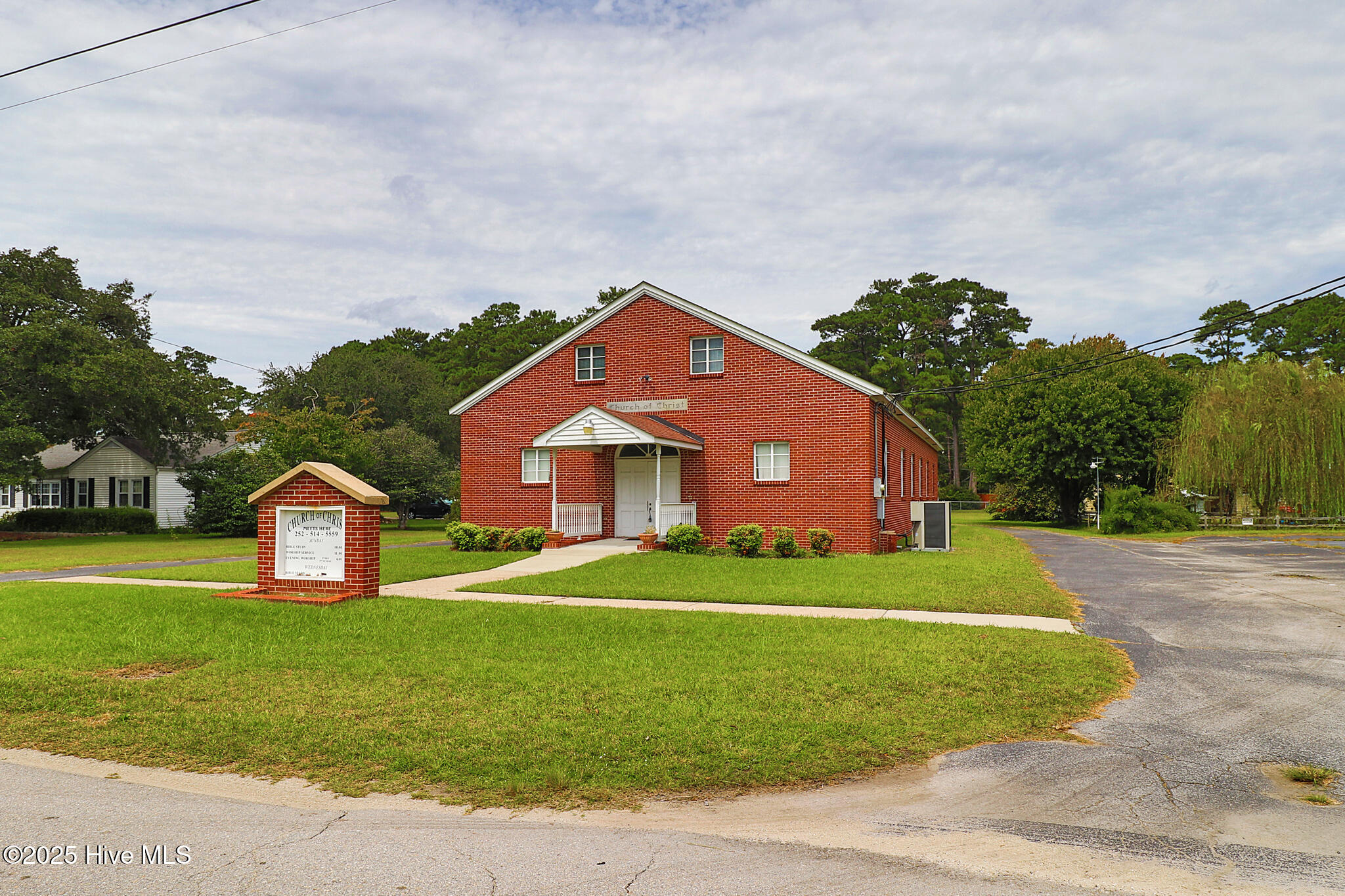 2101 S Lakeview Drive,Newport