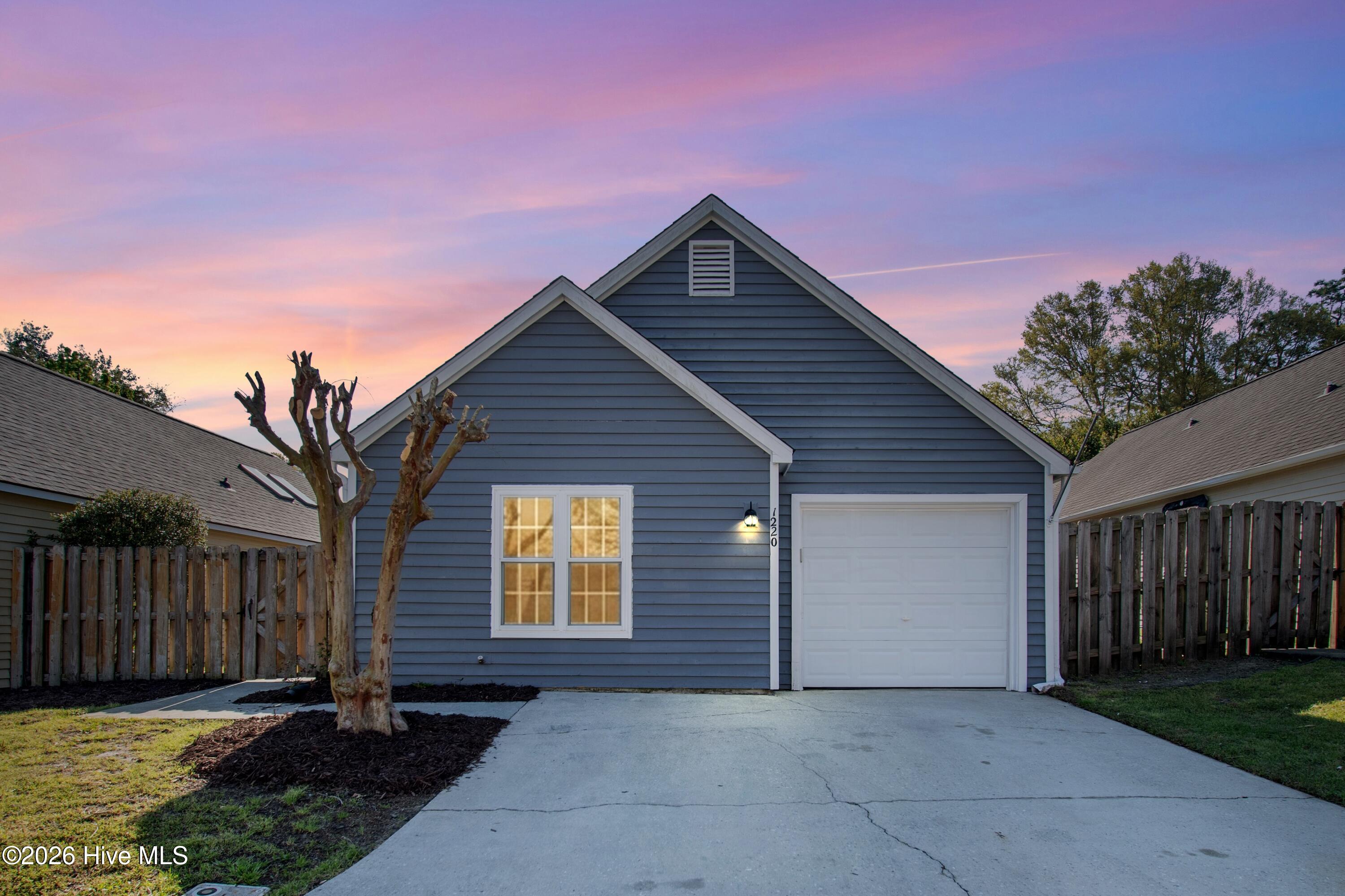 100562520 | Photo 24