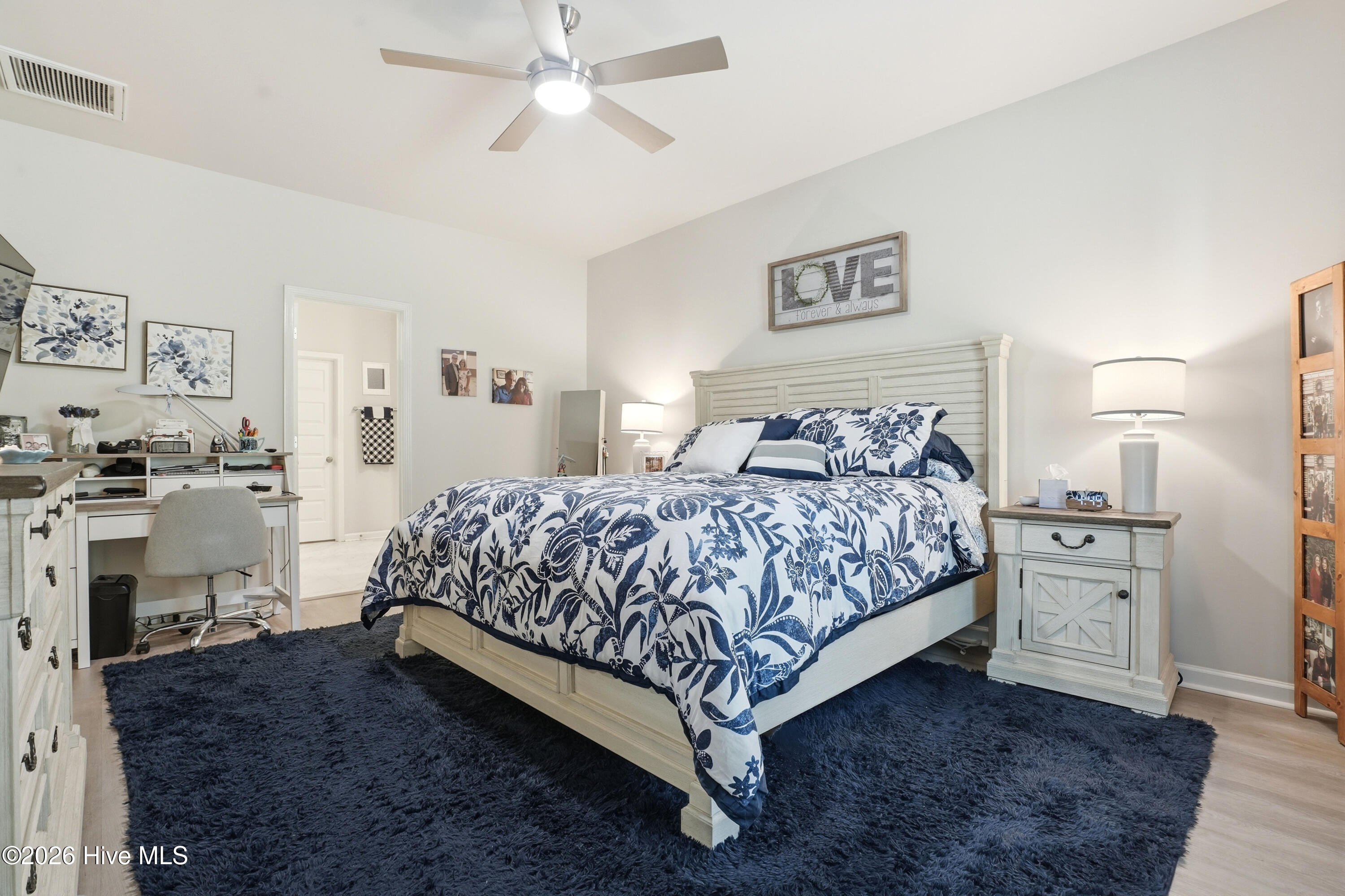 100560764 | Photo 20