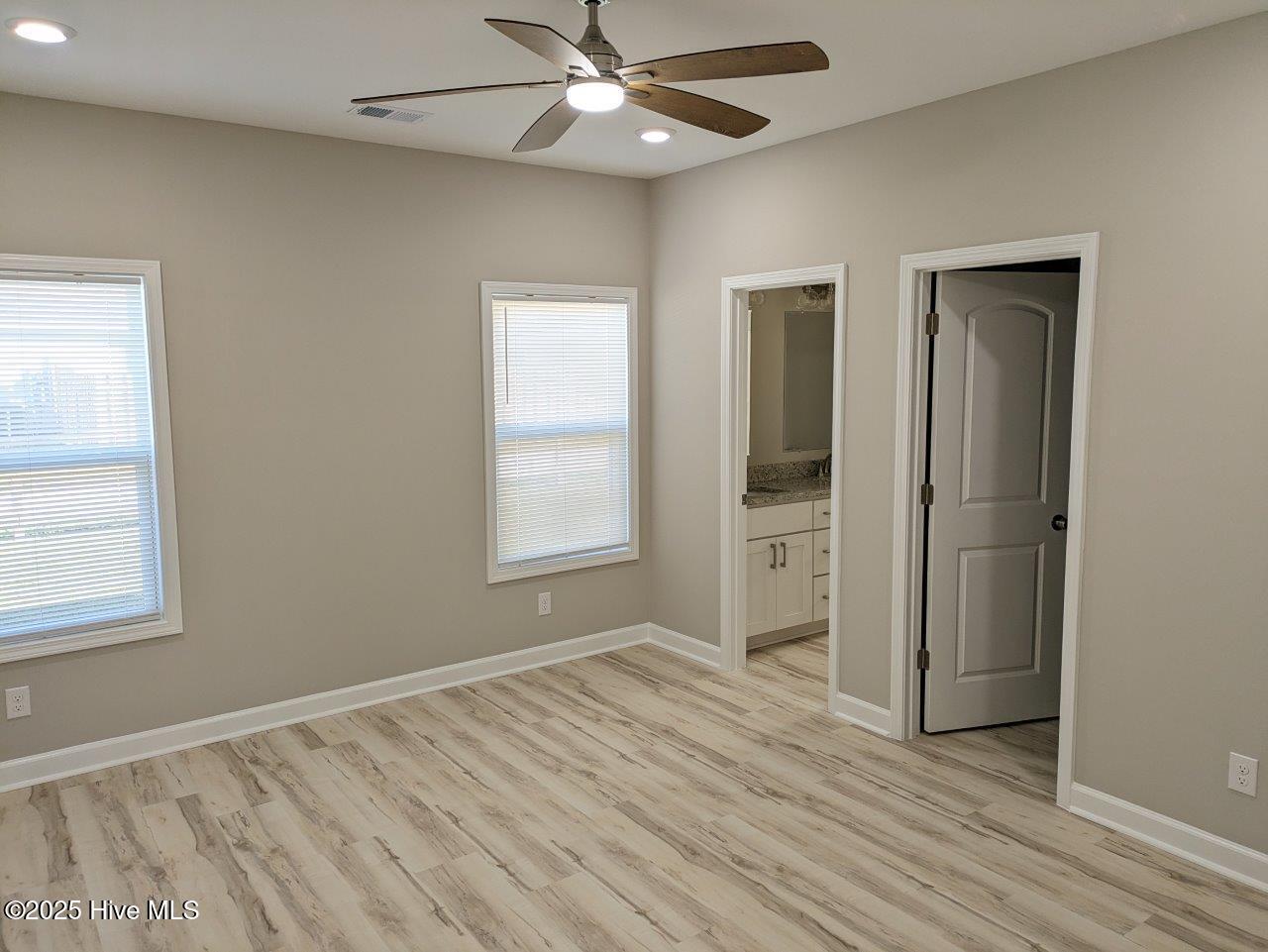 100537604 | Photo 11