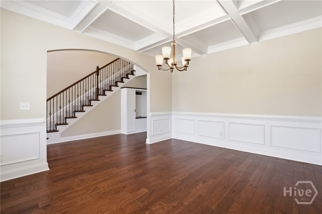 Arched Entry Way into Dining (not staged)