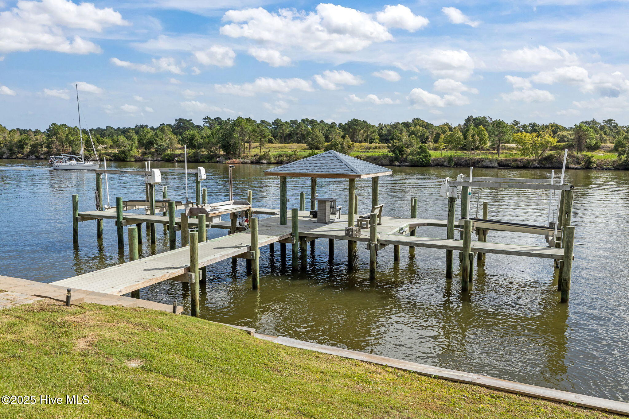 850 Sea Gate Drive,Newport