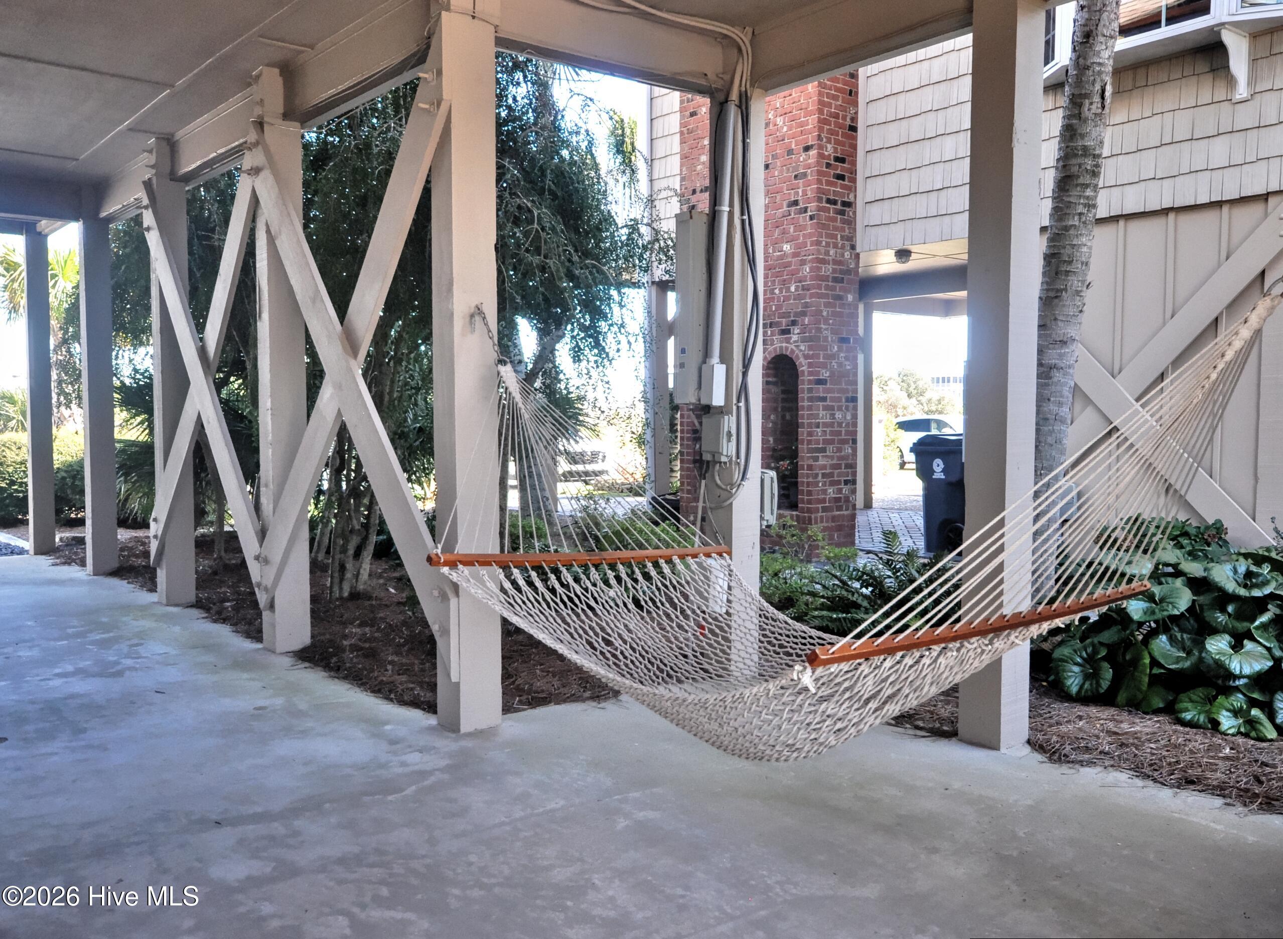 100549802 | Photo 43