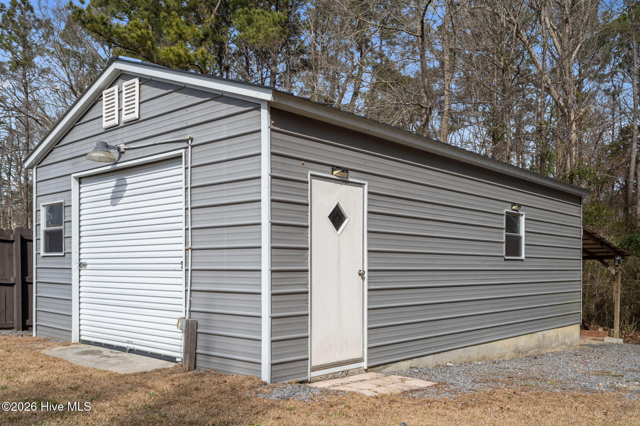 100552241 | Photo 46