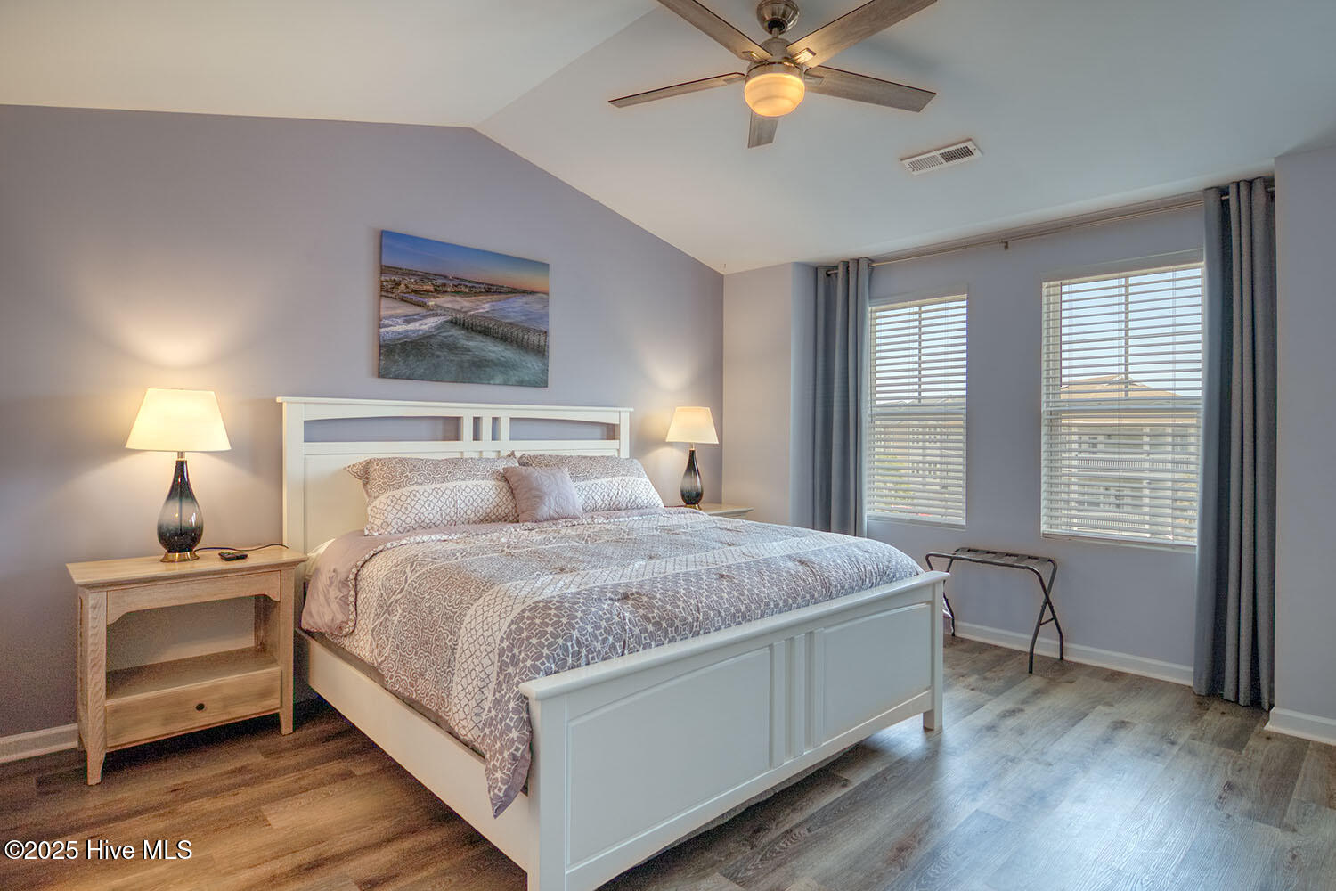 100495434 | Photo 23